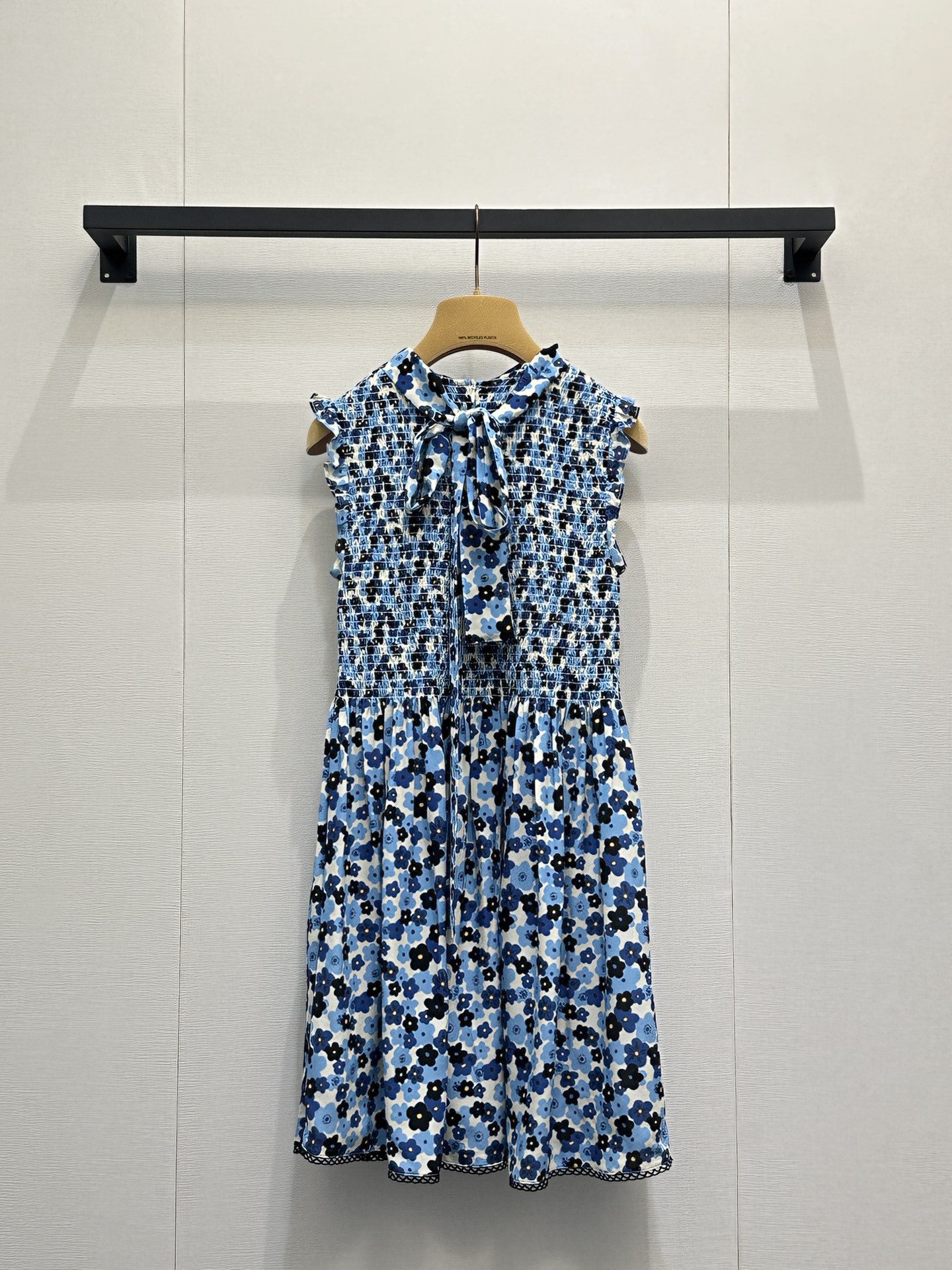 미우미우(MIU MIU) 플로럴 실크 리본 슬리브리스 원피스 의류