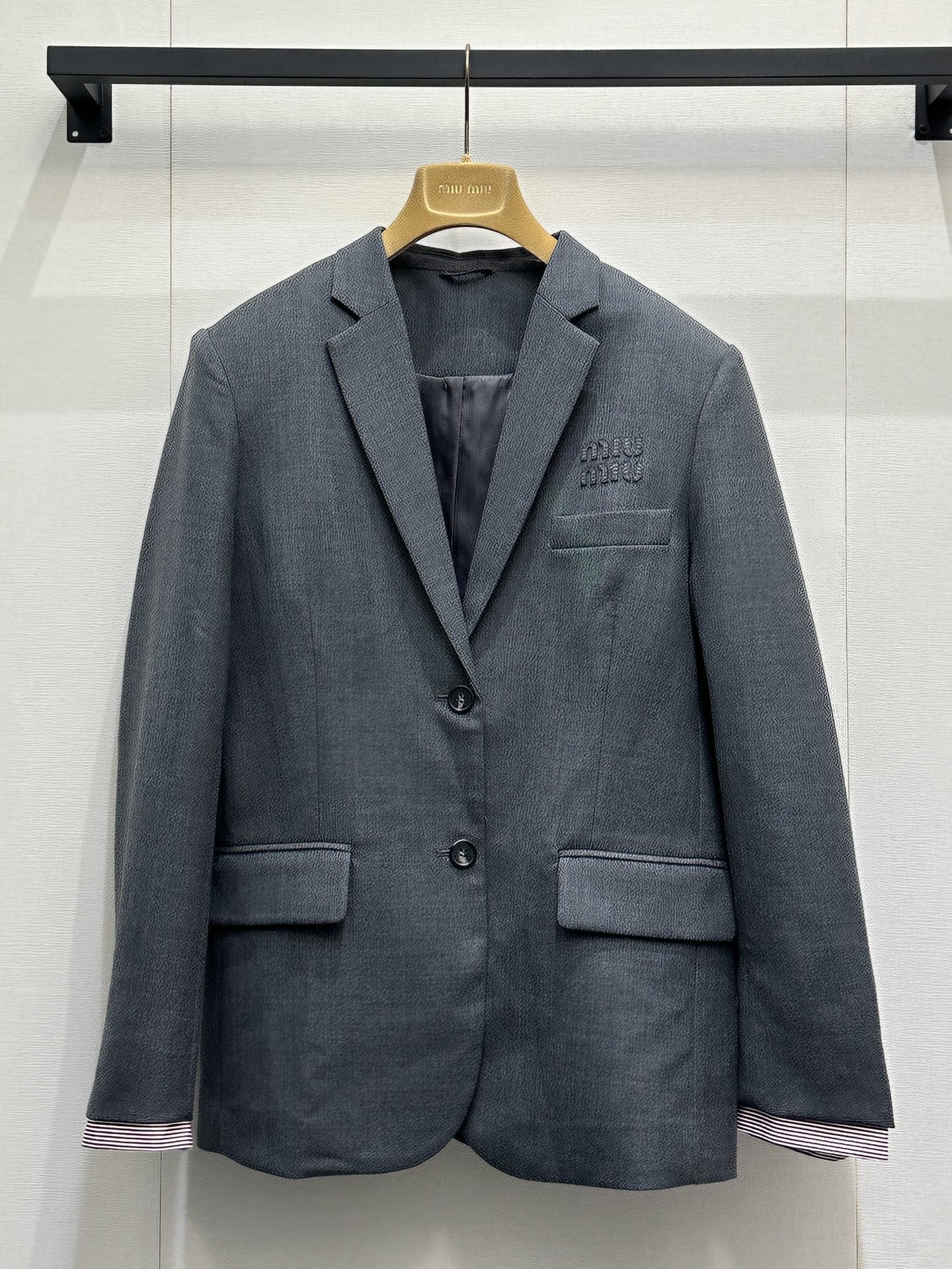 미우미우(MIU MIU) 그레이 테일러드 자켓 의류