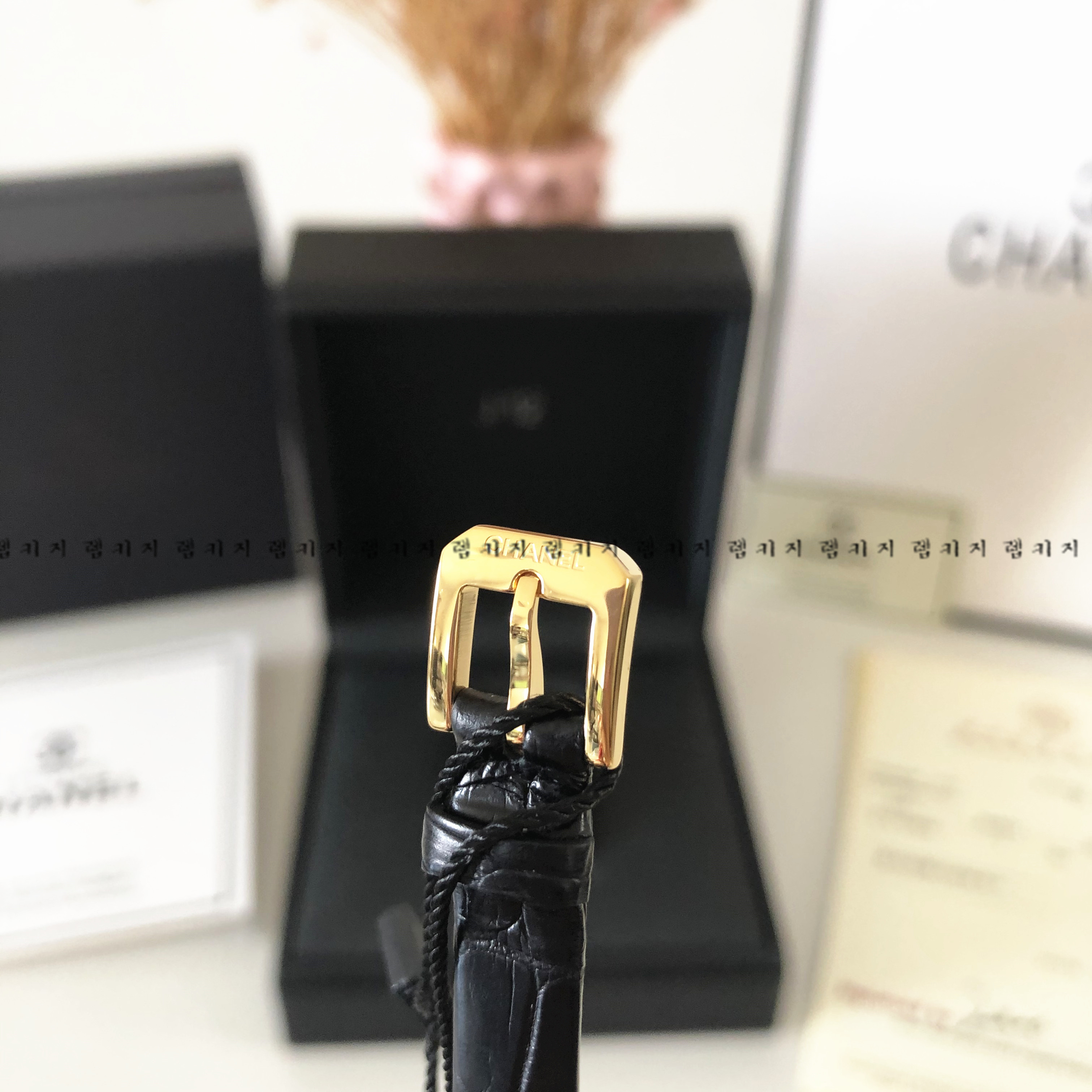 샤넬 프리미에르 블랙 골드 악어가죽 시계