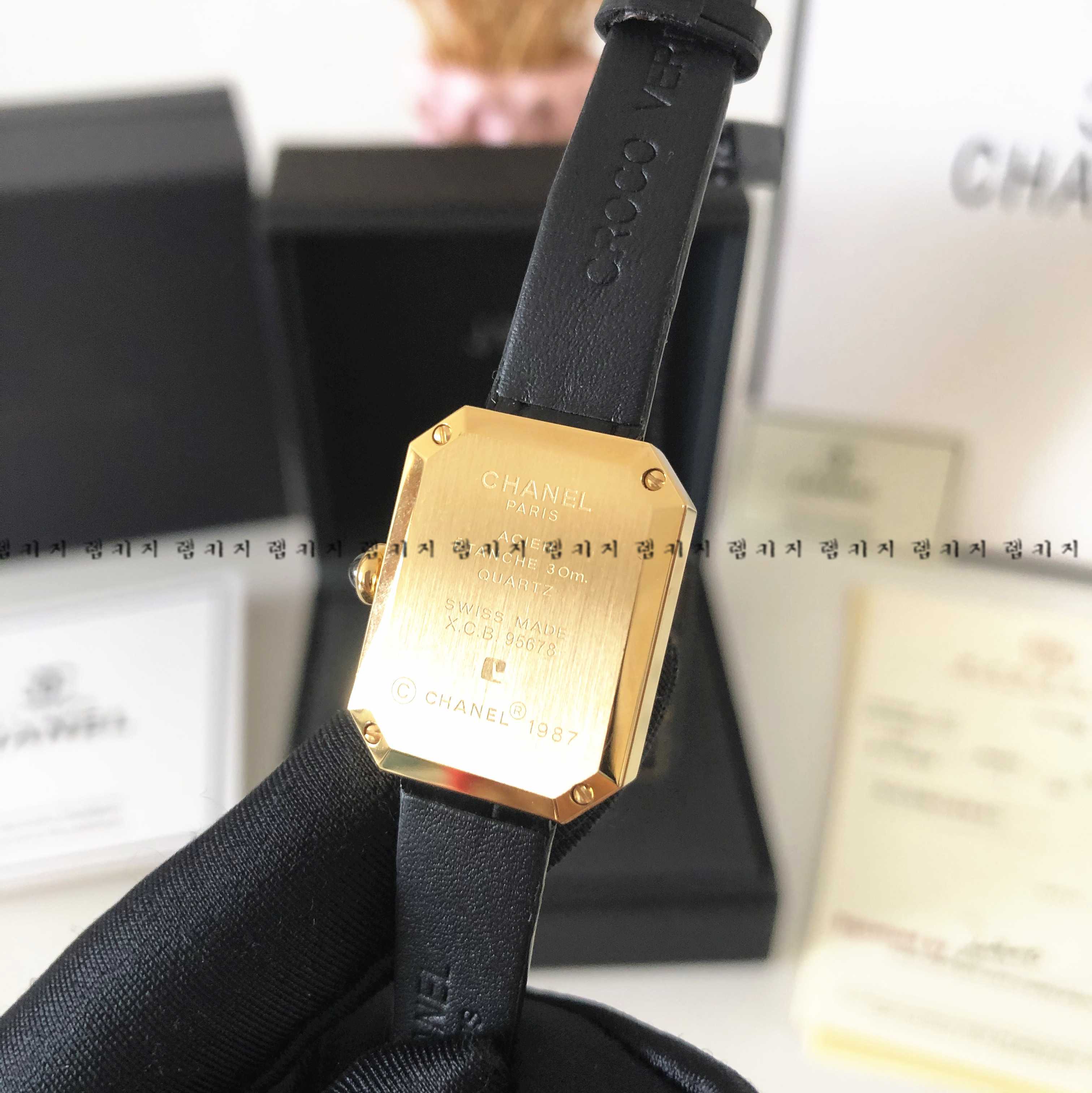 샤넬 프리미에르 블랙 골드 악어가죽 시계