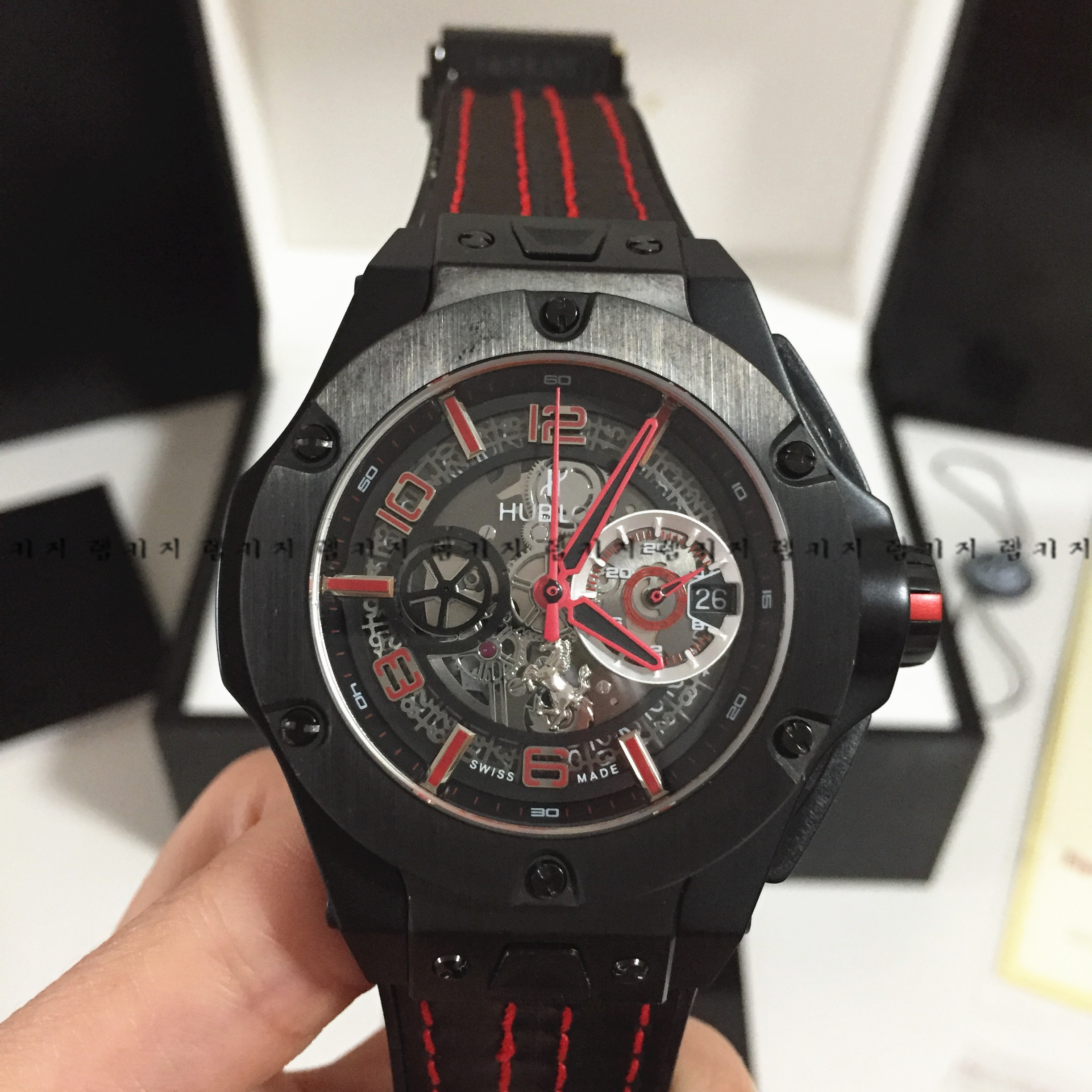 위블로 빅뱅 유니코 가죽 우레탄 시계