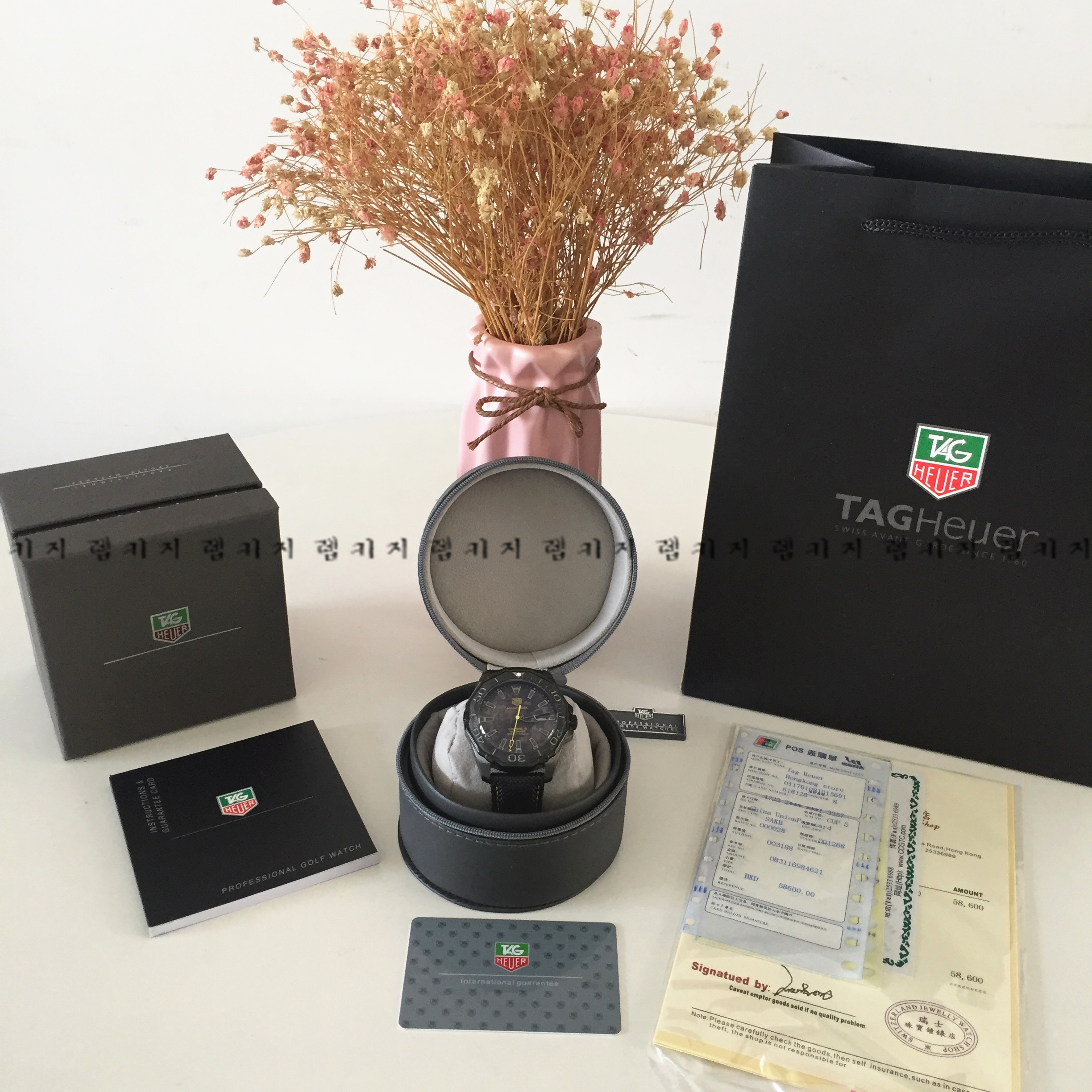 태그호이어 까레라 카본 리미티드에디션 가죽시계