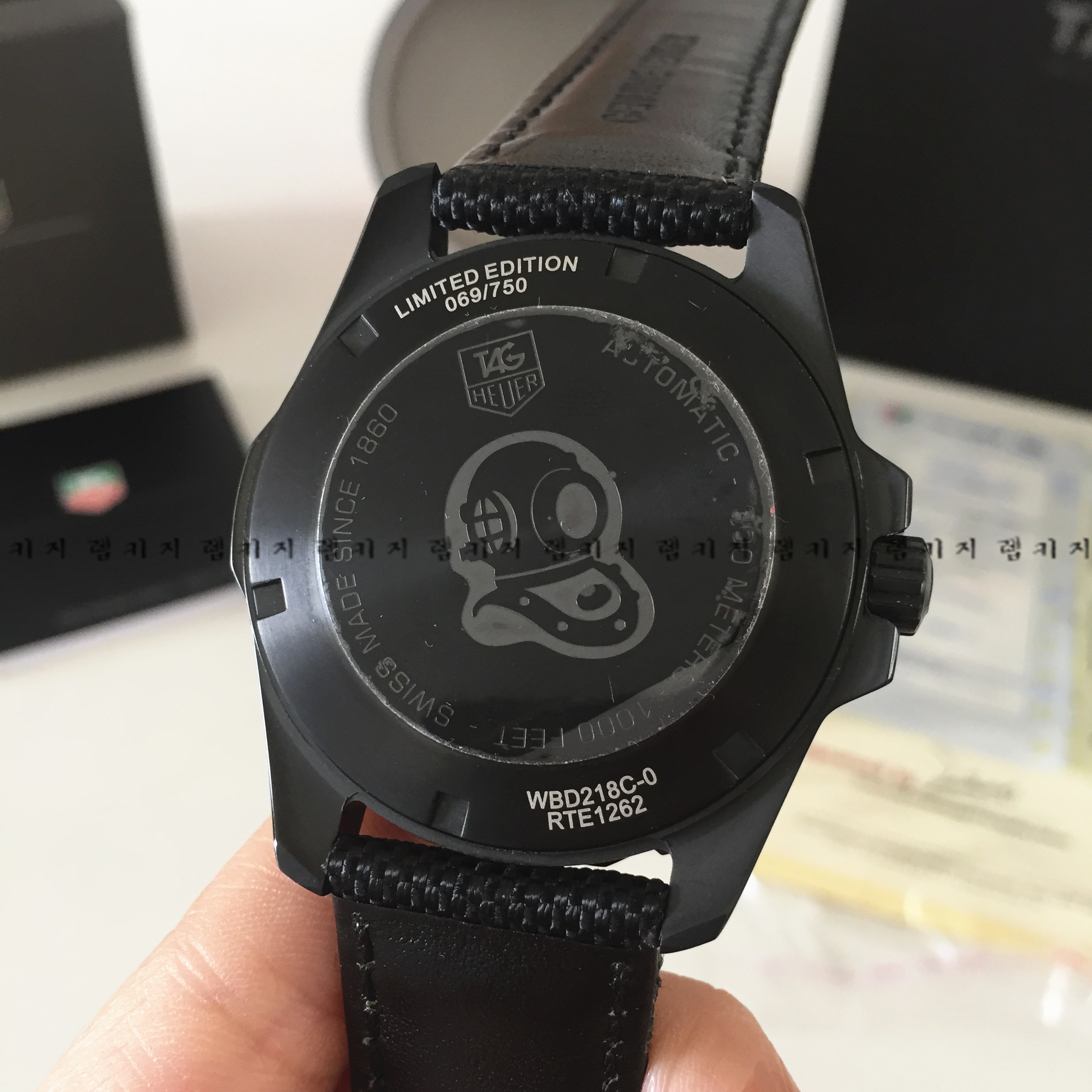 태그호이어 까레라 카본 리미티드에디션 가죽시계