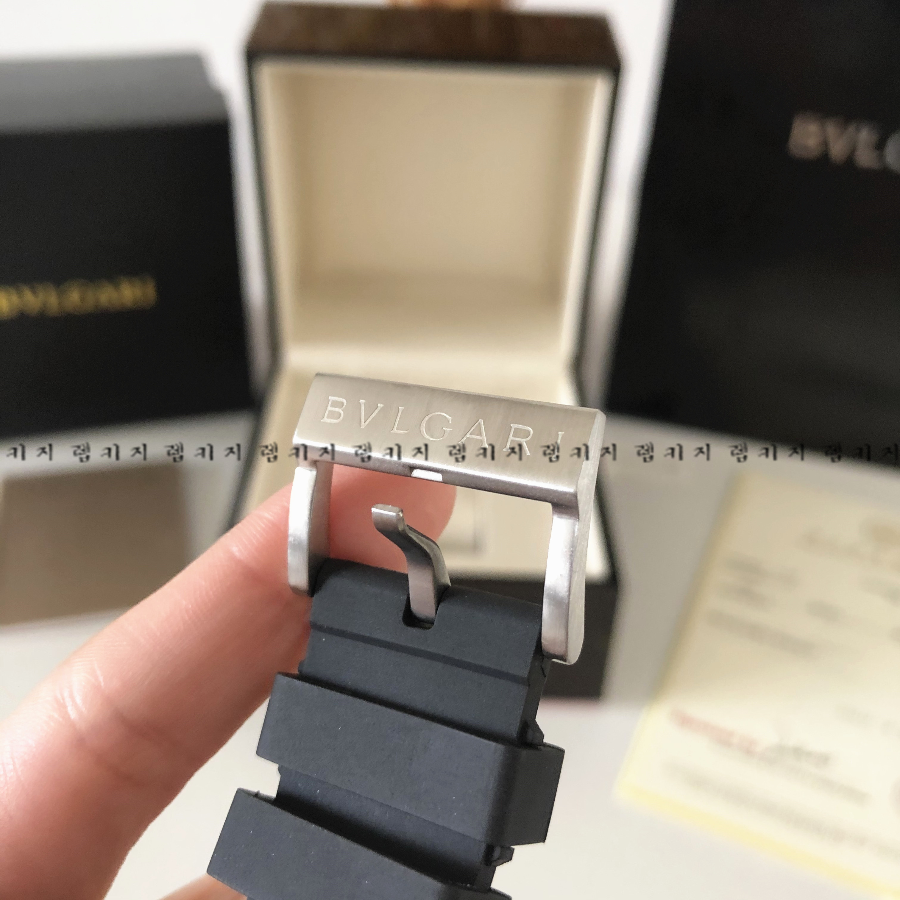 불가리 옥토 솔로템포 은장 우레탄시계