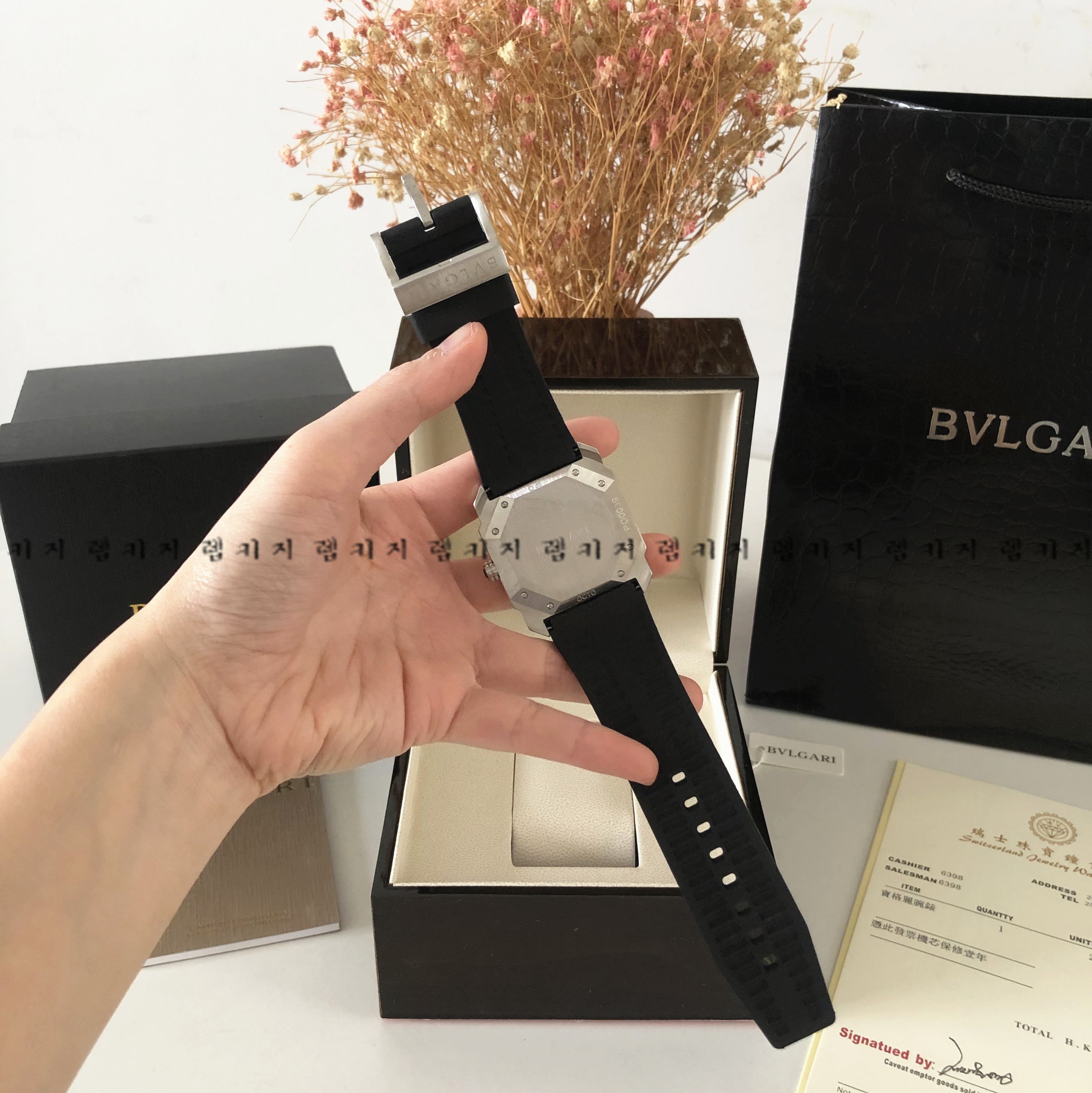 불가리 옥토 솔로템포 은장 우레탄시계