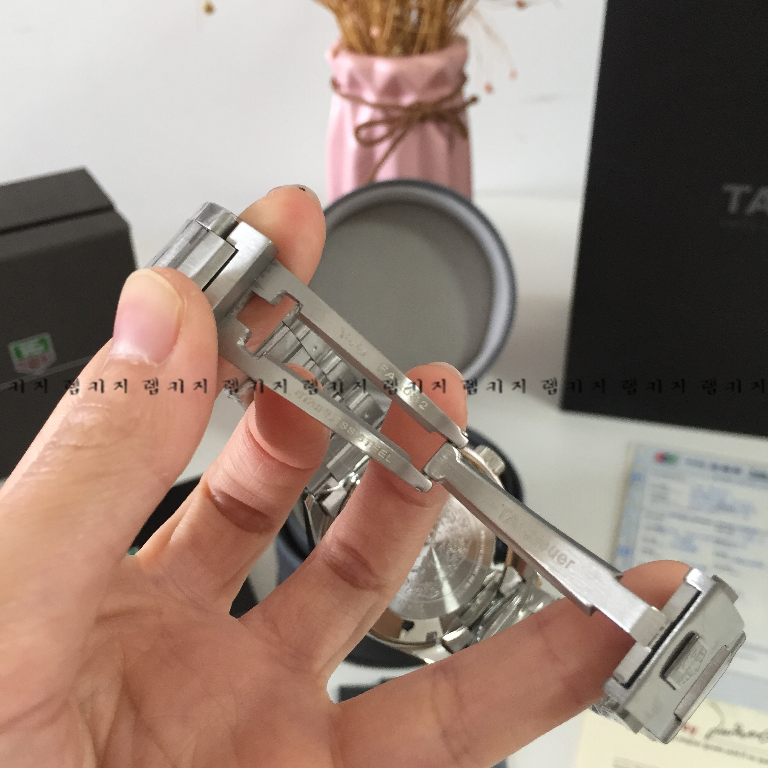 태그호이어 까레라 100 은장 메탈시계