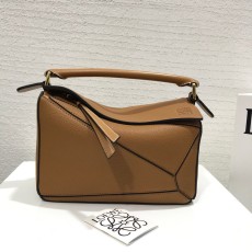 로에베 카프스킨 퍼즐 스몰 브라운 숄더백