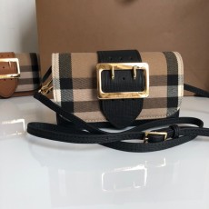 버버리 버클 빈티지 체크 크로스바디 블랙 숄더백