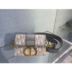 디올 Montaigne Bag