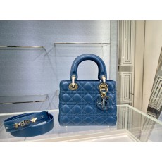 디올 레이디백 이니셜