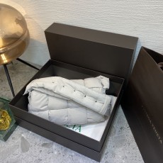 보테가 Cassette Bag