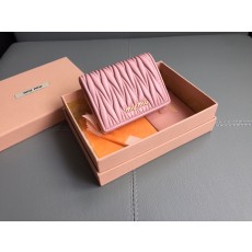 미우미우 핑크 마틀라쎄 반지갑 5MV204