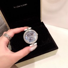 반클리프앤아펠 가죽시계