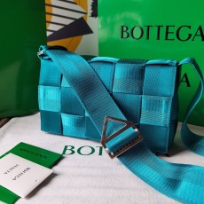 보테가베네타 카세트