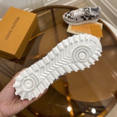 루이비통 스니커즈 남녀공용