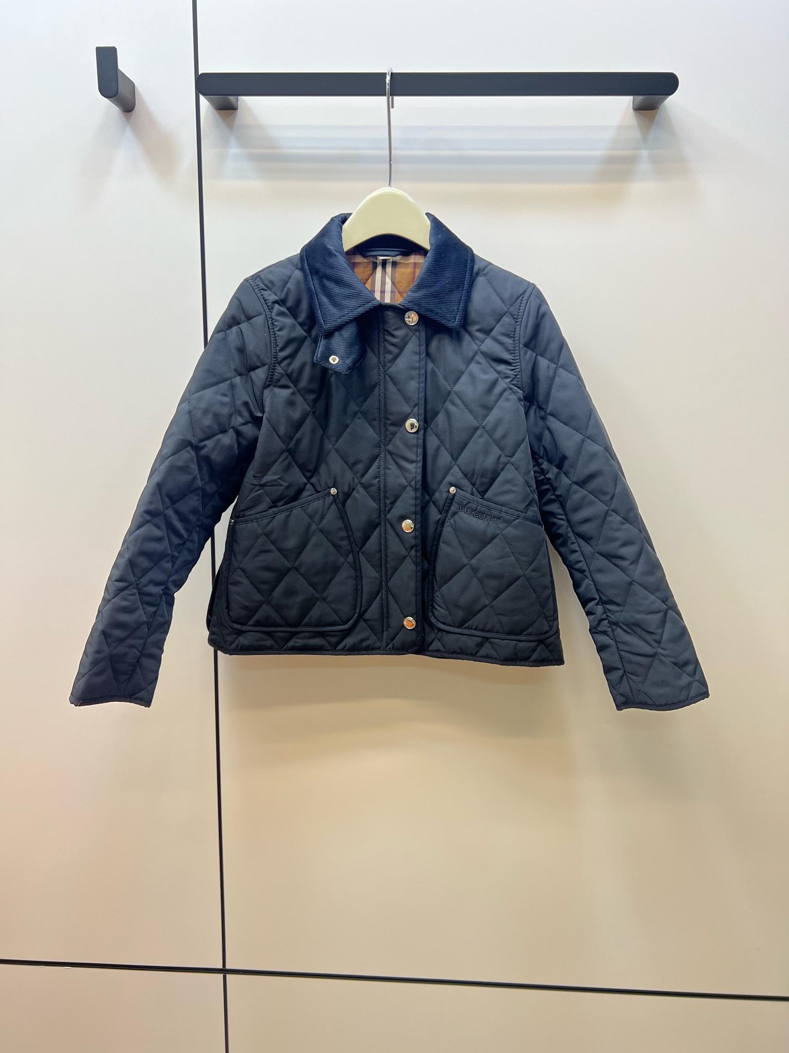 6a6449d90671172a8bde50e702f9e30b_1723198430_3384.jpg 6a6449d90671172a8bde50e702f9e30b_1723198430_3384_1723198817.jpg