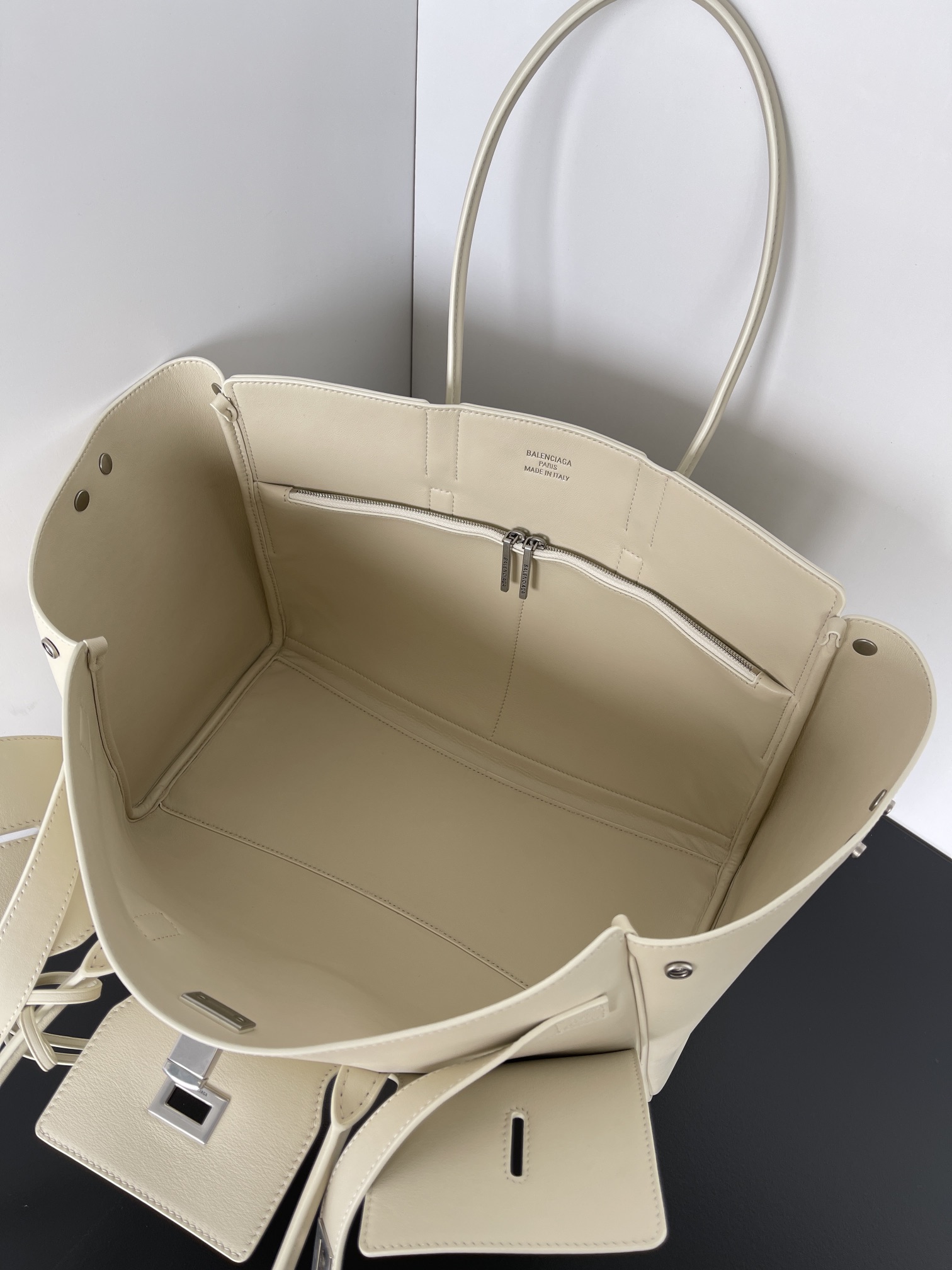 4588d37a9314e4f4e1000cb84bdad679_1728379298_6266.jpg 4588d37a9314e4f4e1000cb84bdad679_1728379298_6266_1728379329.jpg