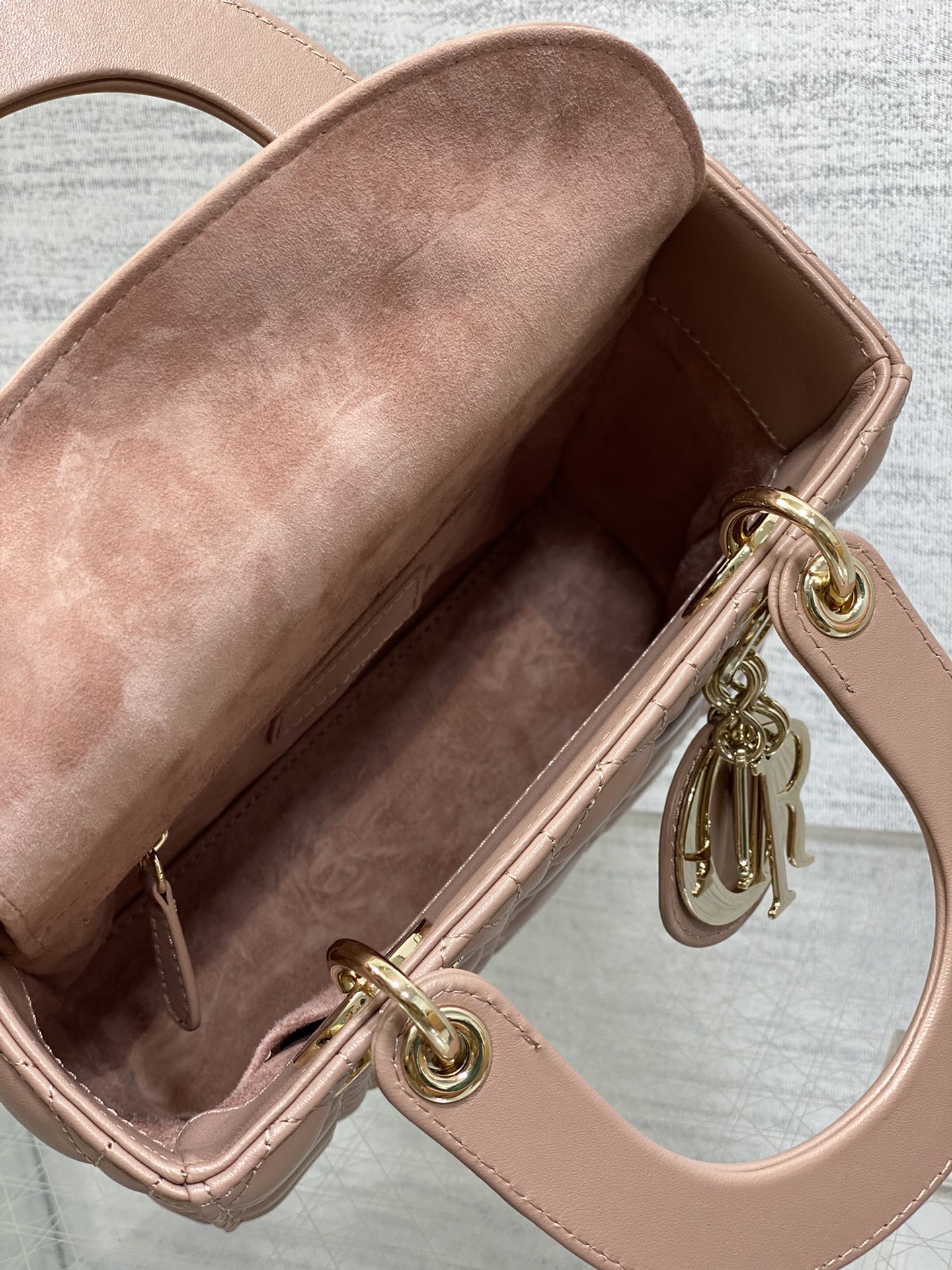 d2ca51b9b933ccf11ab2cce51b9ae1bb_1732887659_9669.jpg d2ca51b9b933ccf11ab2cce51b9ae1bb_1732887659_9669.jpg