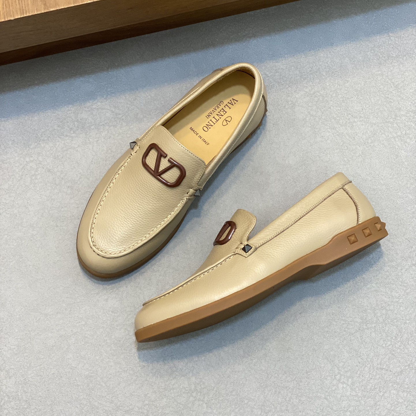 발렌티노 로퍼 남성