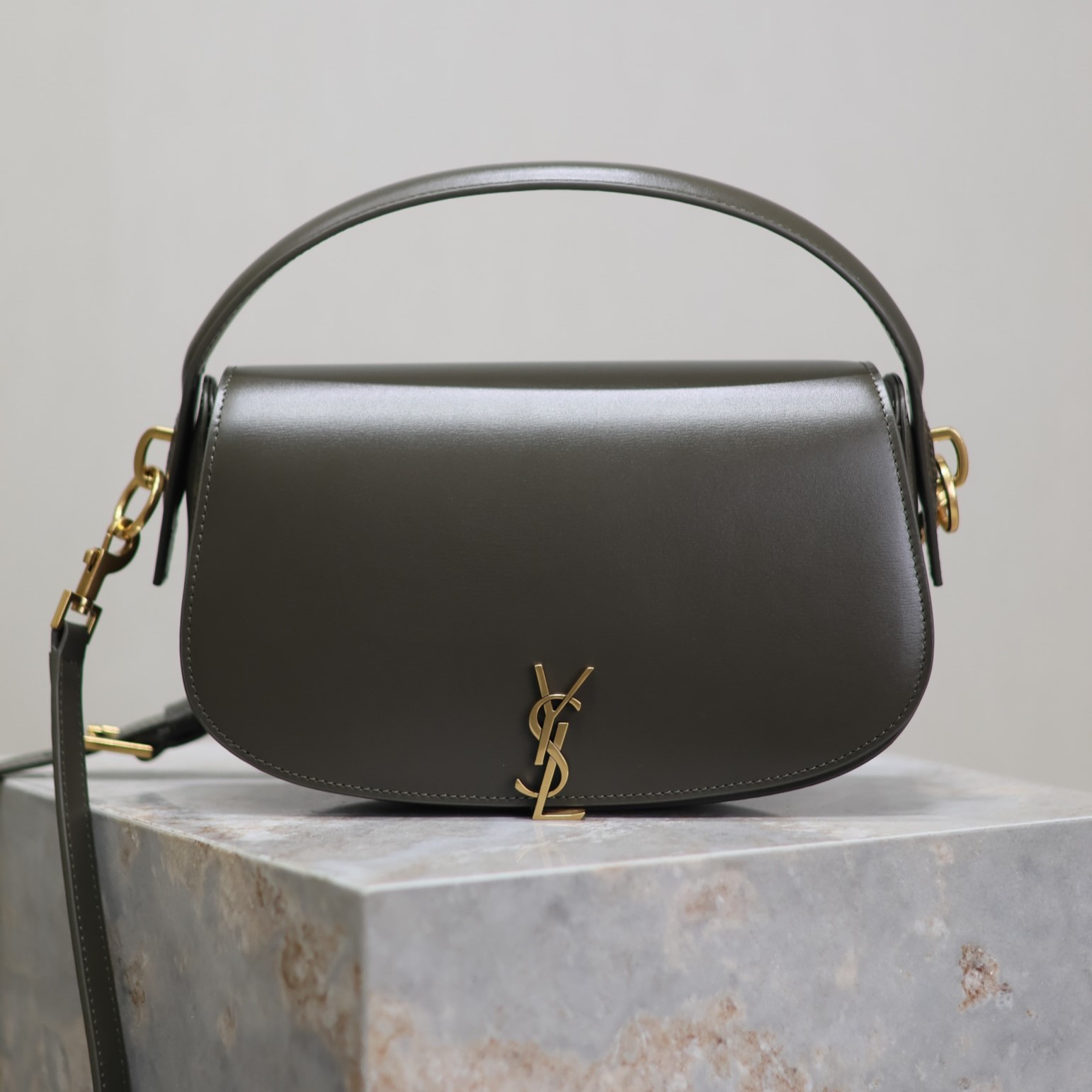 입생로랑 숄더백 볼테르