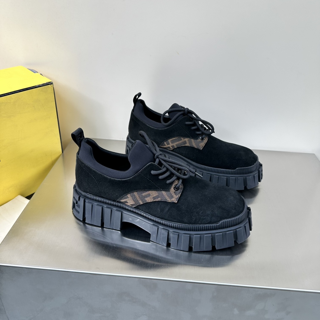 펜디 워커 남성