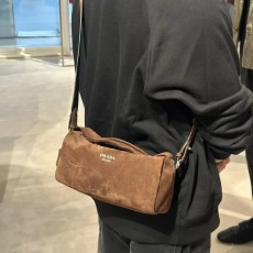 프라다 숄더백 스웨이드 가죽