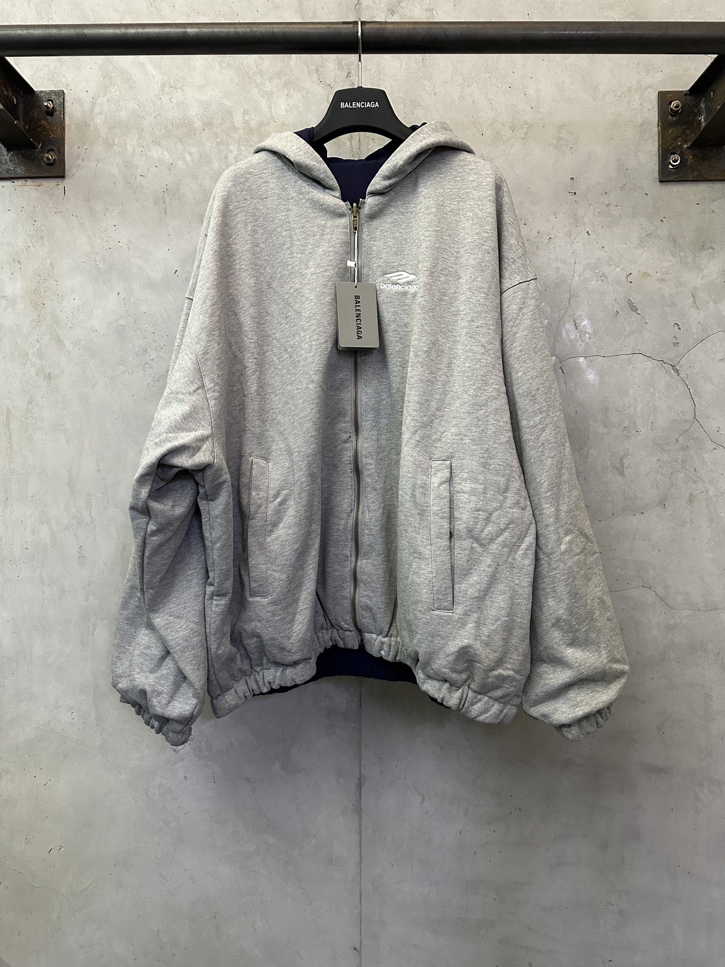 e6717f59e69b1c5588daa3fbc3d9a874_1765492072_6684.jpg e6717f59e69b1c5588daa3fbc3d9a874_1765492072_6684_1765584122.jpg