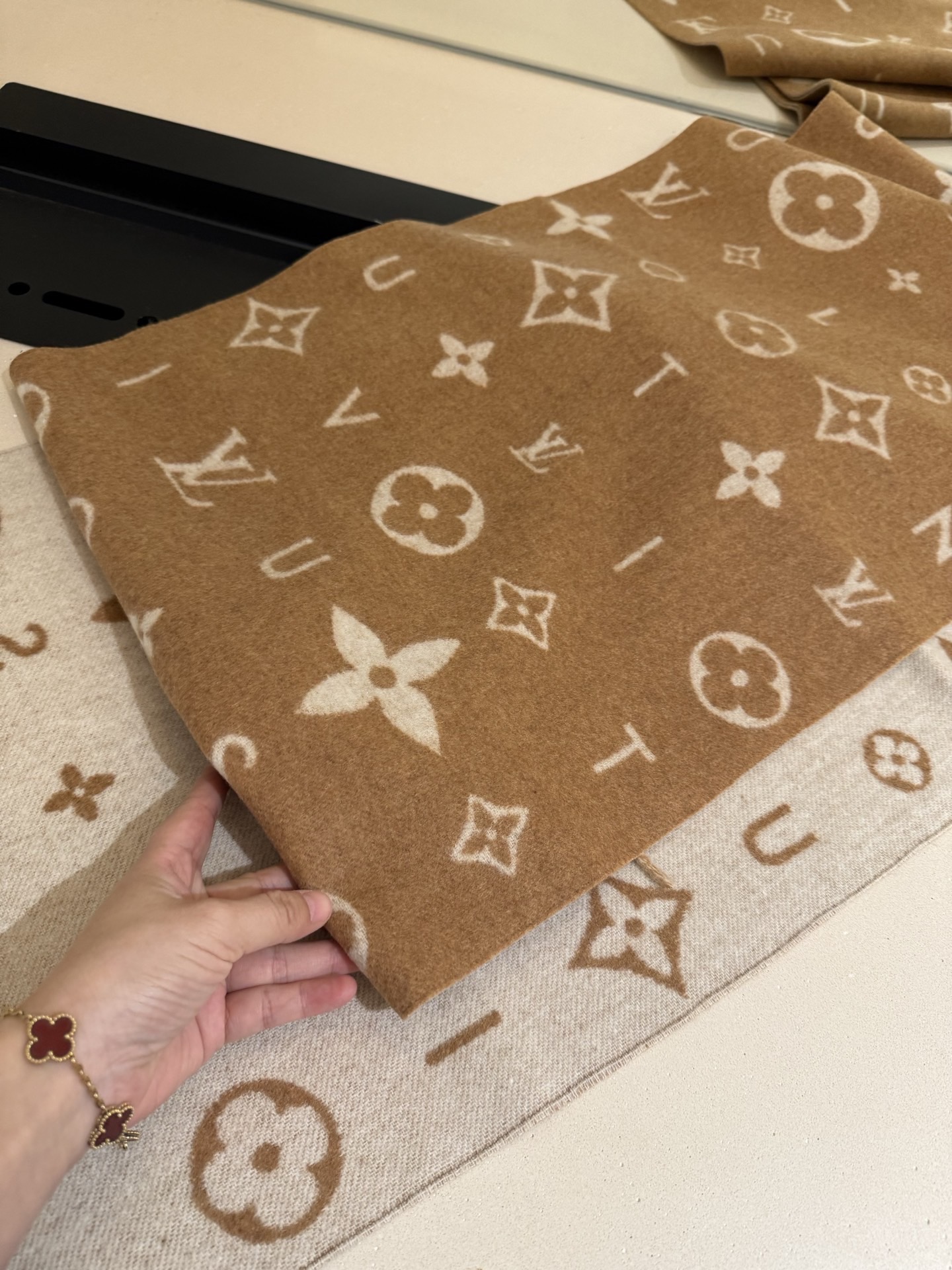 ff8ea5d035433094b3e94f119389b103_1769584874_1583.jpg ff8ea5d035433094b3e94f119389b103_1769584874_1583_1769584888.jpg