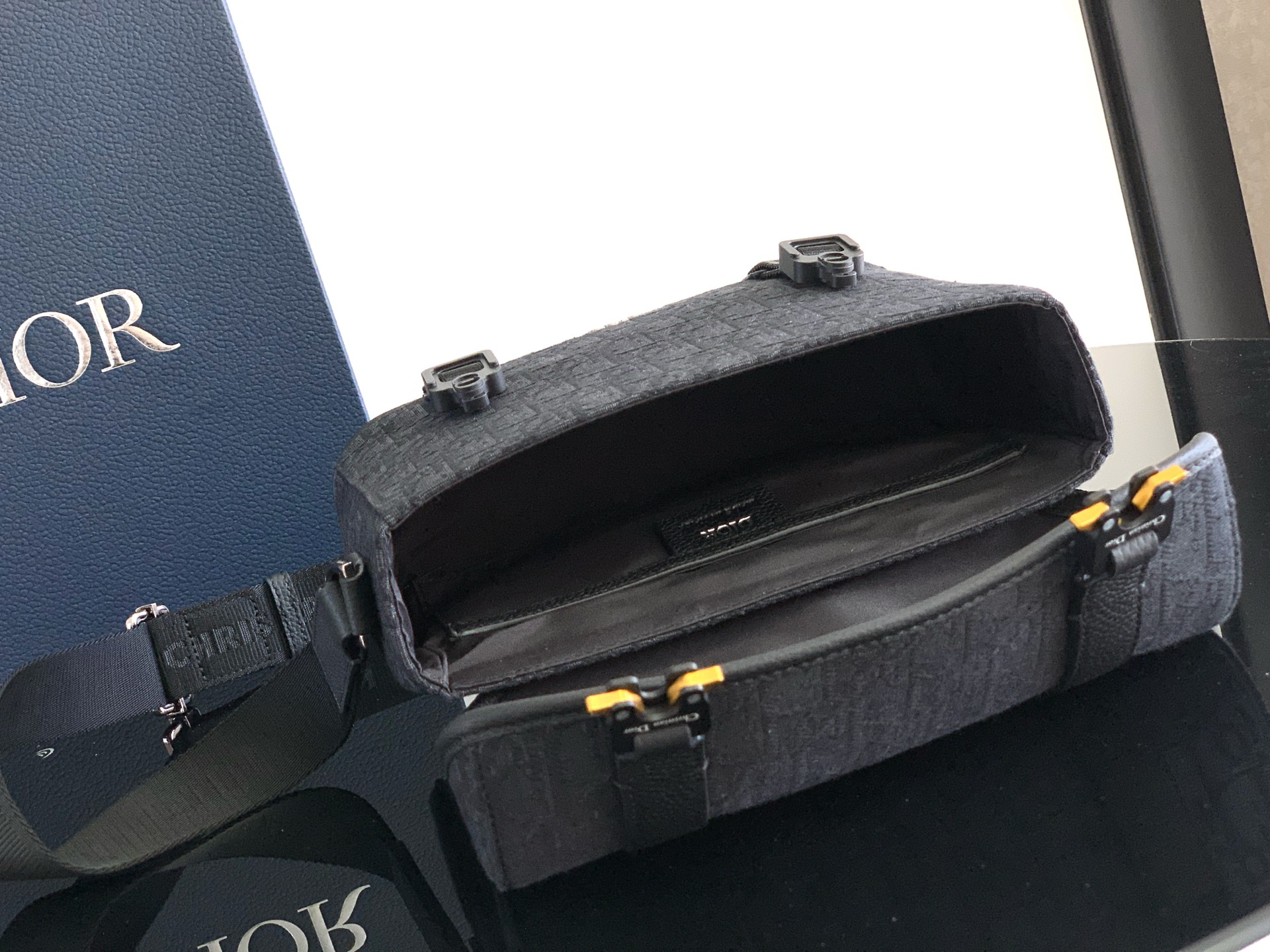 e50e334a2315e37ef9fc8e1548c1e3c5_1774478524_6496.jpg e50e334a2315e37ef9fc8e1548c1e3c5_1774478524_6496_1774478585.jpg