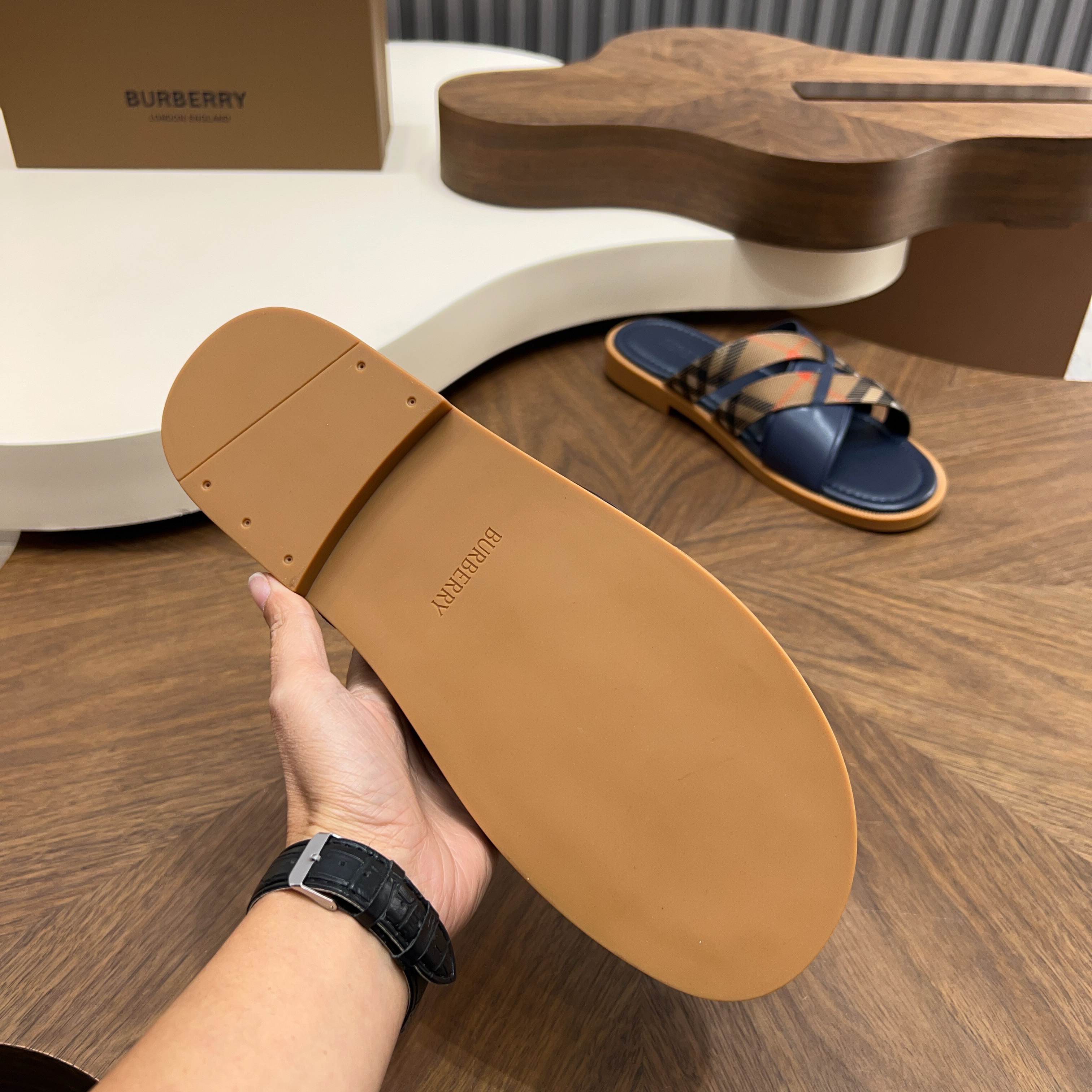 57c3ab4f40164846c87dab06e117dc4d_1775228863_5498.jpg 57c3ab4f40164846c87dab06e117dc4d_1775228863_5498_1775228884.jpg