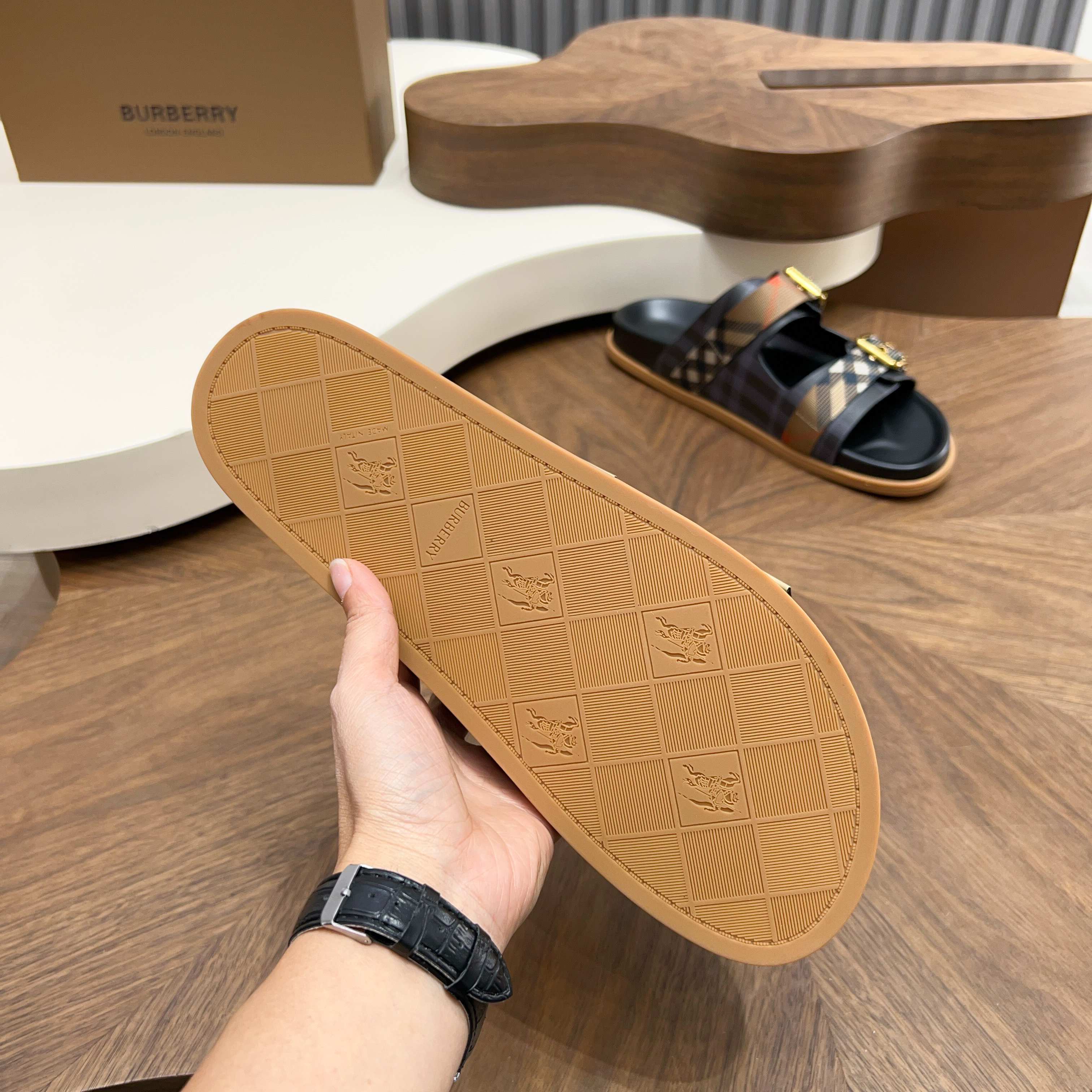 57c3ab4f40164846c87dab06e117dc4d_1775229431_1398.jpg 57c3ab4f40164846c87dab06e117dc4d_1775229431_1398_1775229519.jpg