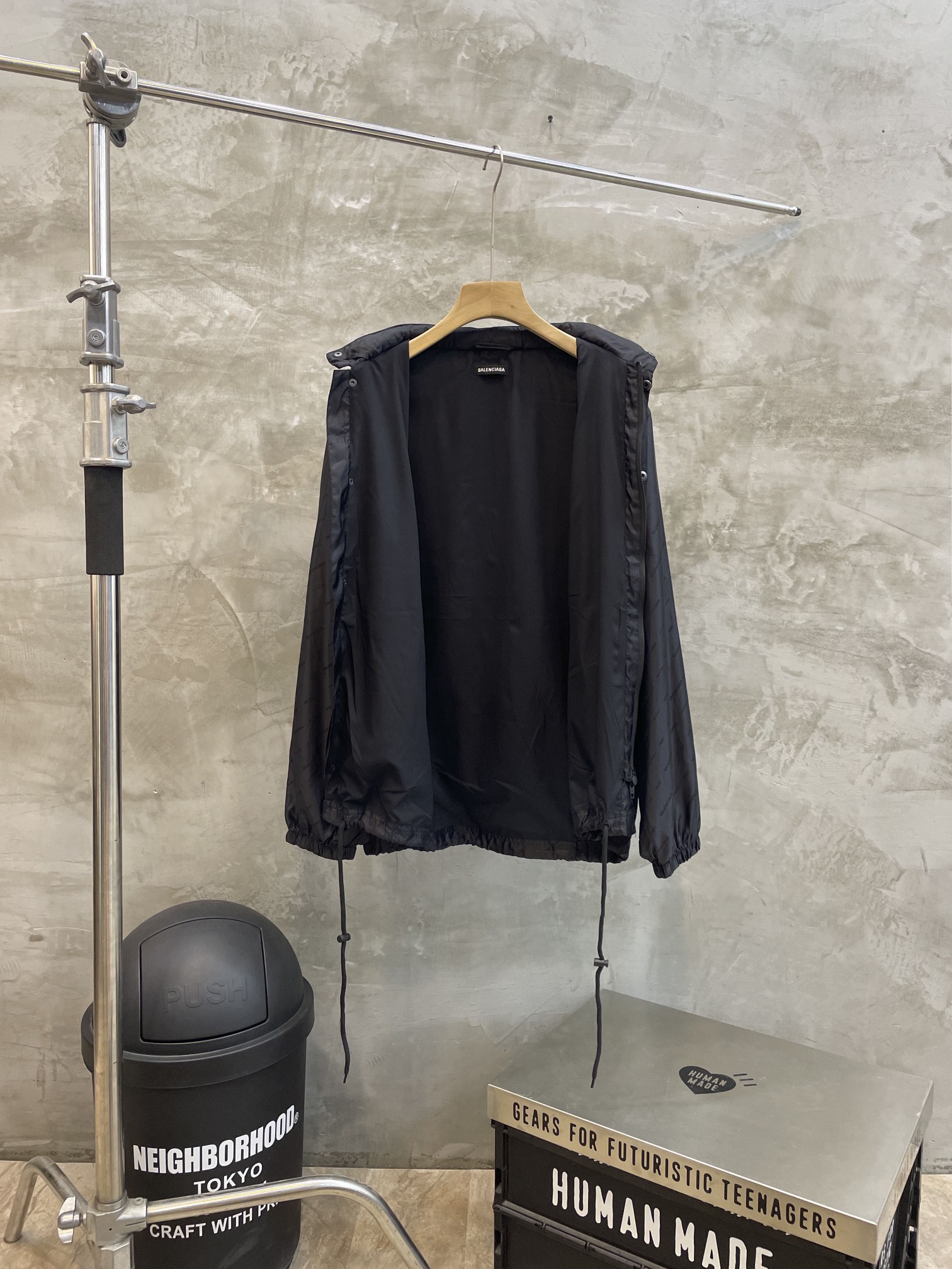 Balenciaga BLCG 발렌시아가 후드 바람막이 자켓 의류