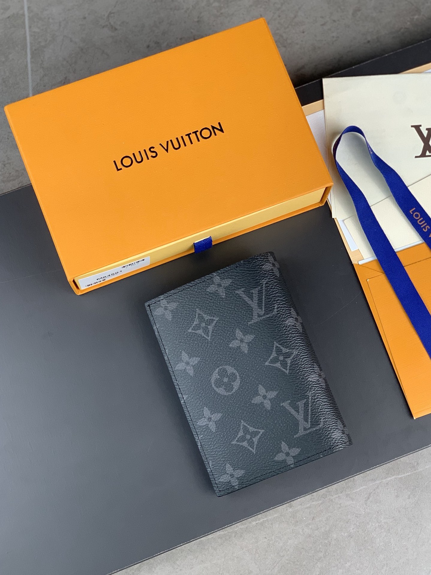 LV 루이비통 여권 케이스 여권지갑 지갑