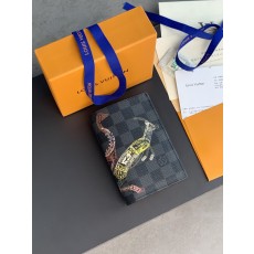 LV 루이비통 여권 케이스 여권지갑 지갑