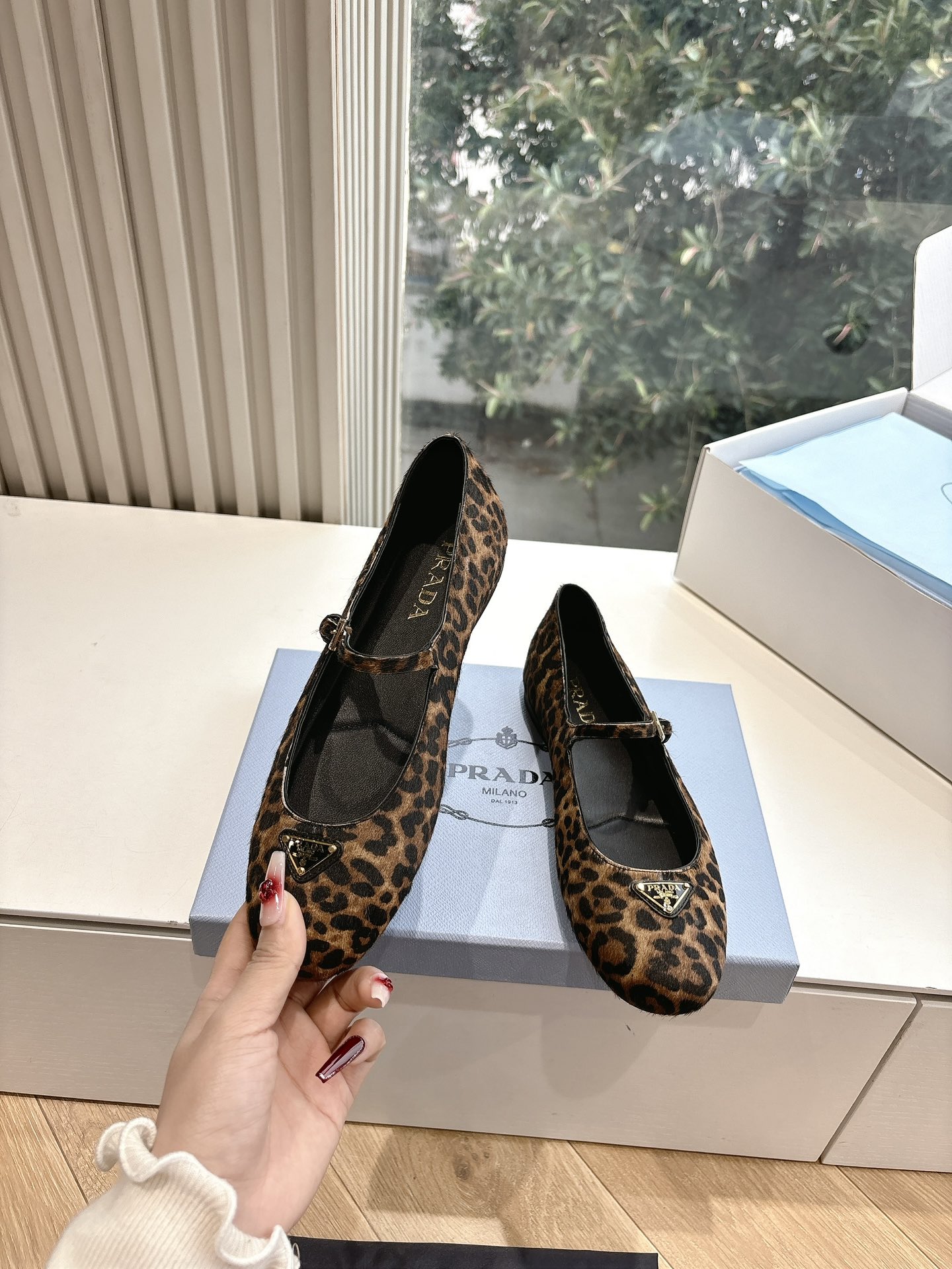 PRADA 프라다 플랫 슈즈 신발