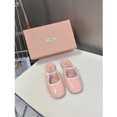 miumiu 미우미우 페이던트 가죽 펌프스 뮬 슬리퍼 샌들 여성 구두 신발