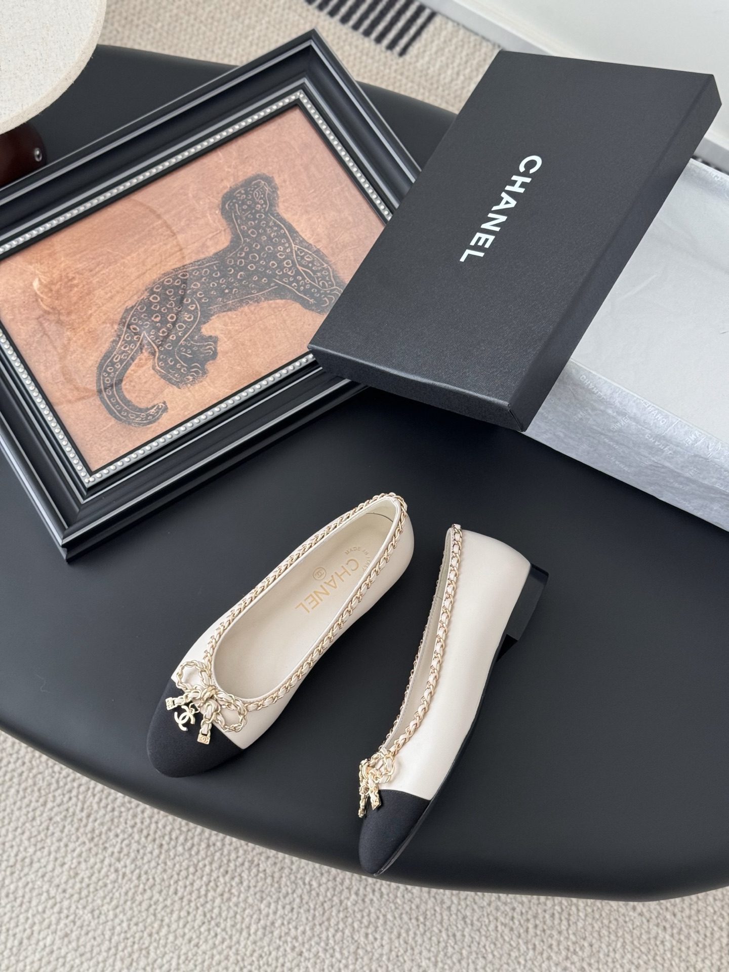 chanel 샤넬 25K 신상 체인 더블 C 통굽 단화 플랫 슈즈 신발