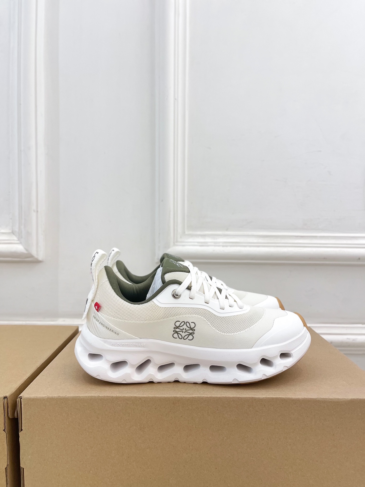 Loewe 로에베 Cloudtilt 커플 스니커즈 신발