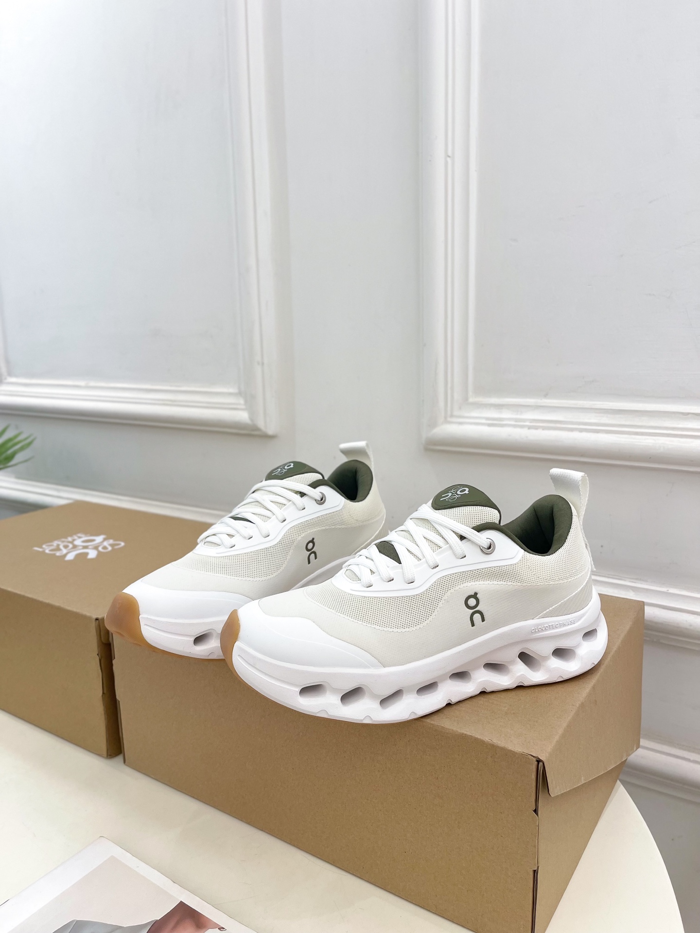 Loewe 로에베 Cloudtilt 커플 스니커즈 신발