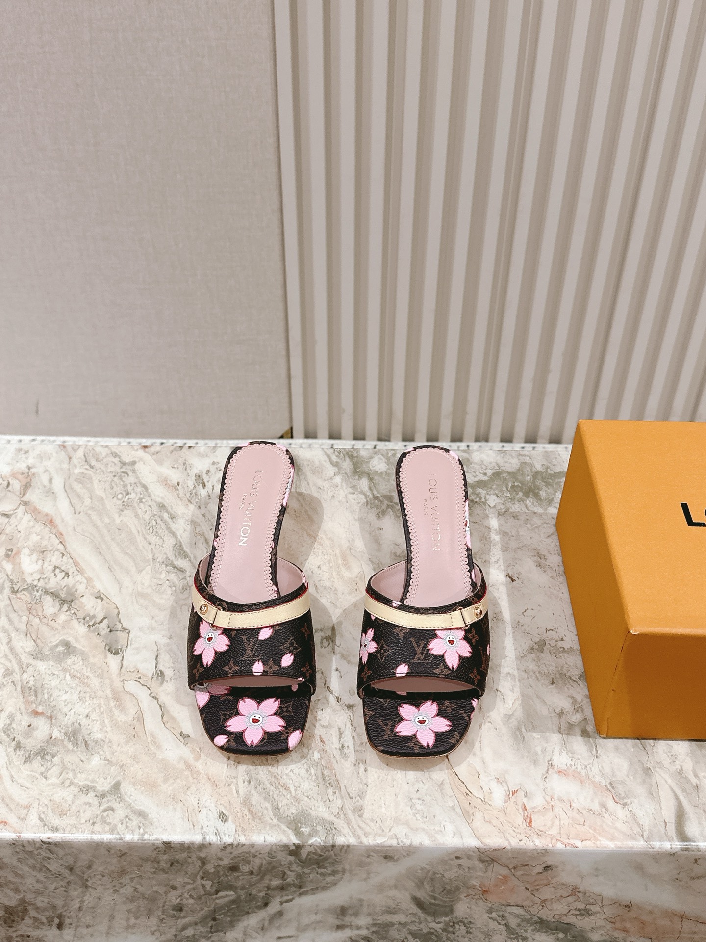 LV 루이비통 슬리퍼 샌들 신발