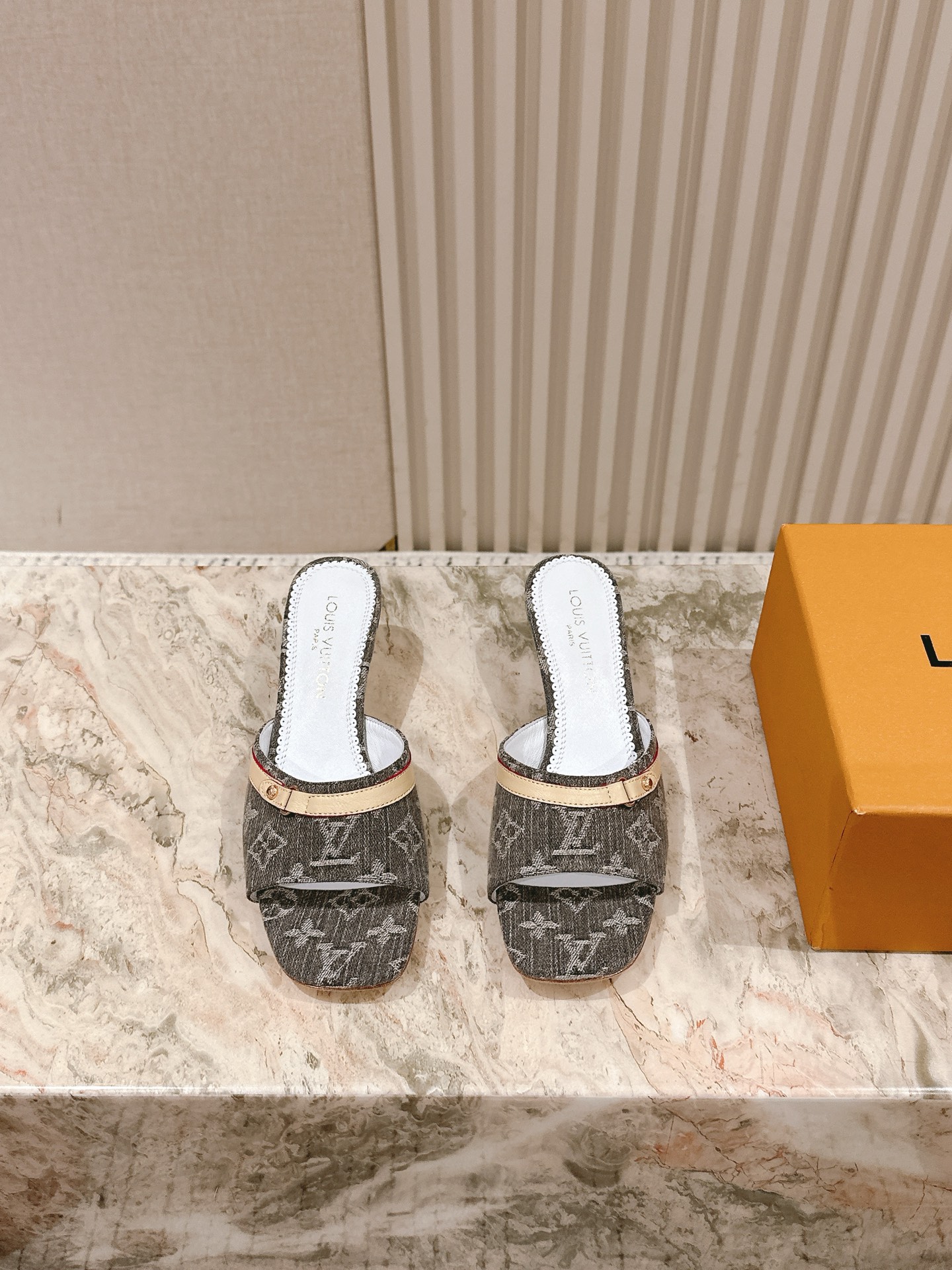 LV 루이비통 슬리퍼 샌들 신발
