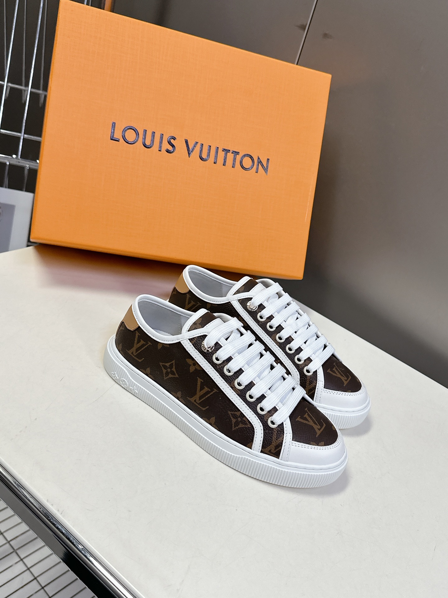 LV 루이비통 스니커즈 신발