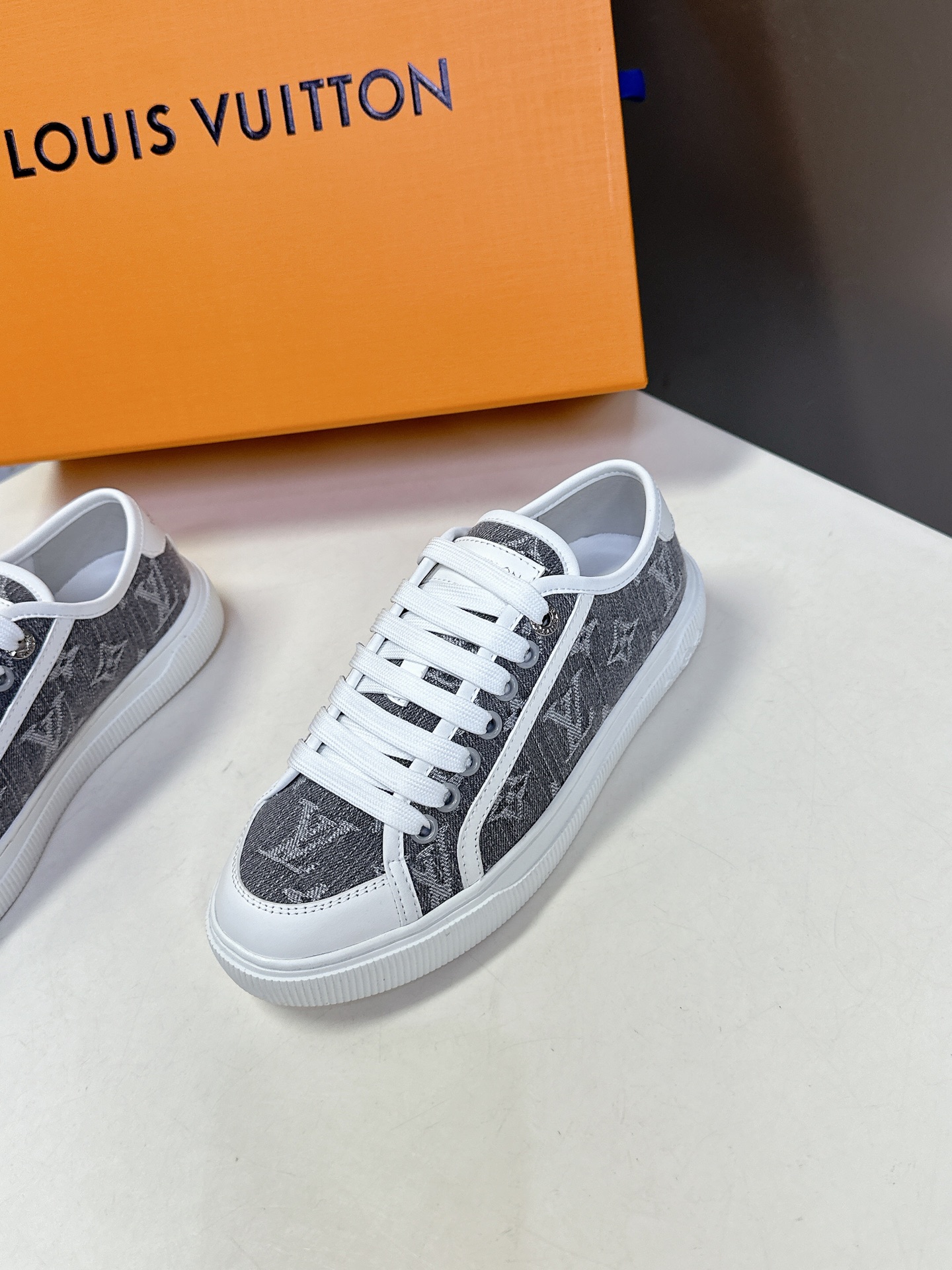 LV 루이비통 스니커즈 신발
