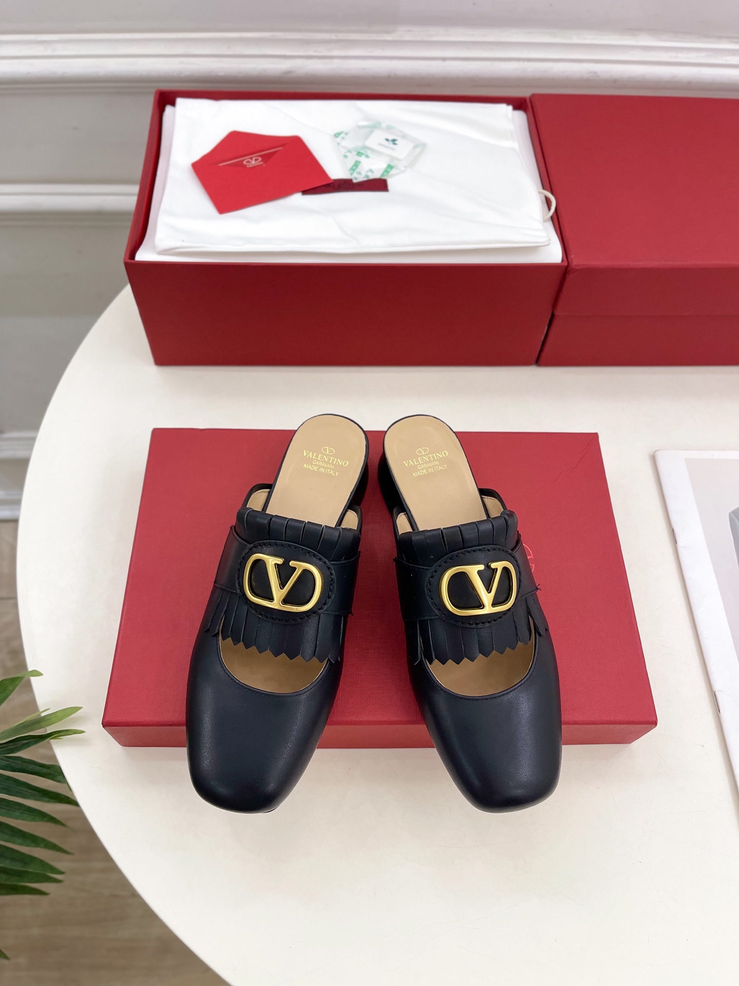 Valentino 발렌티노 V 버클 태슬 펀칭 샌들 슬리퍼 신발