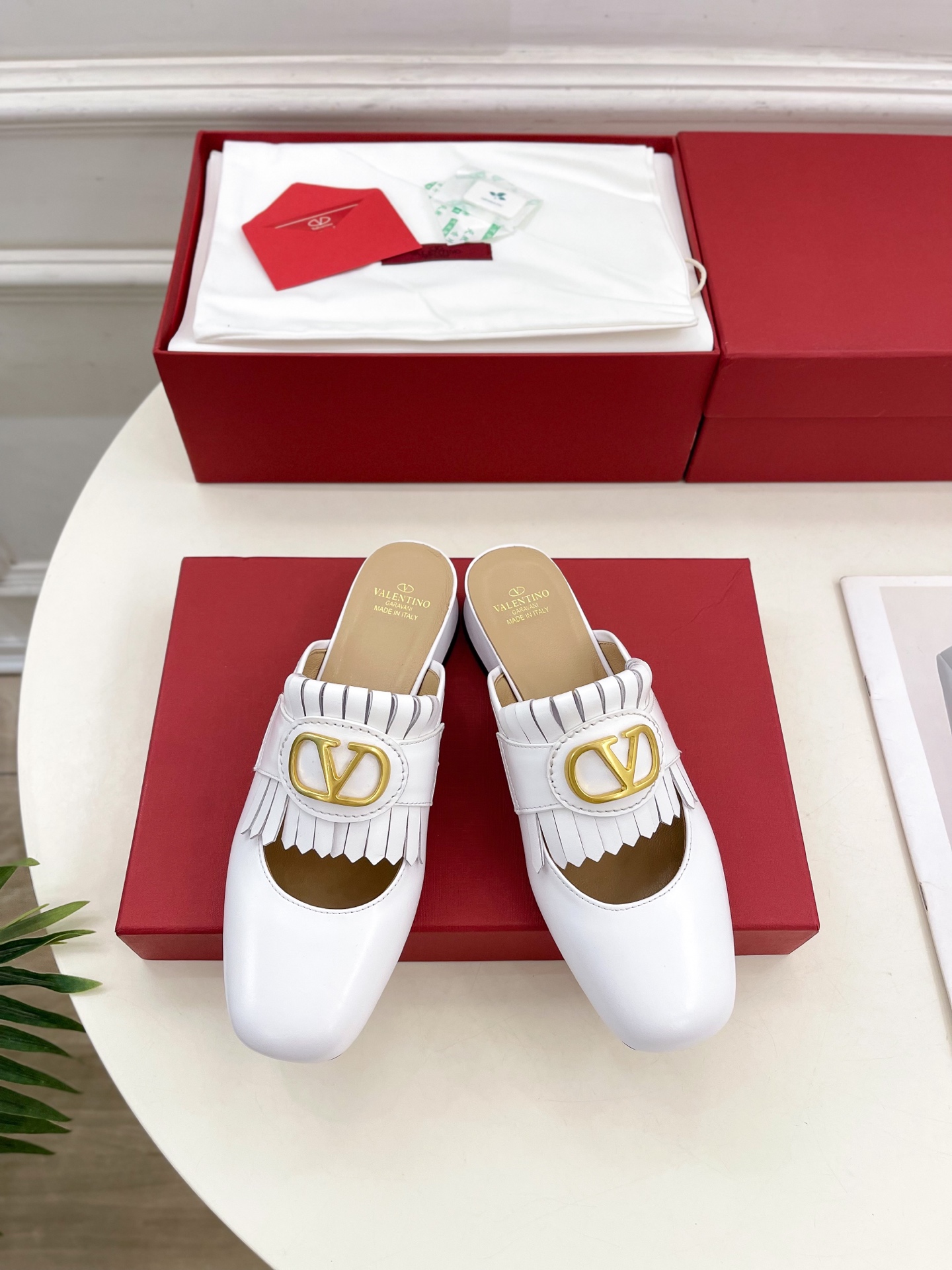 Valentino 발렌티노 V 버클 태슬 펀칭 샌들 슬리퍼 신발