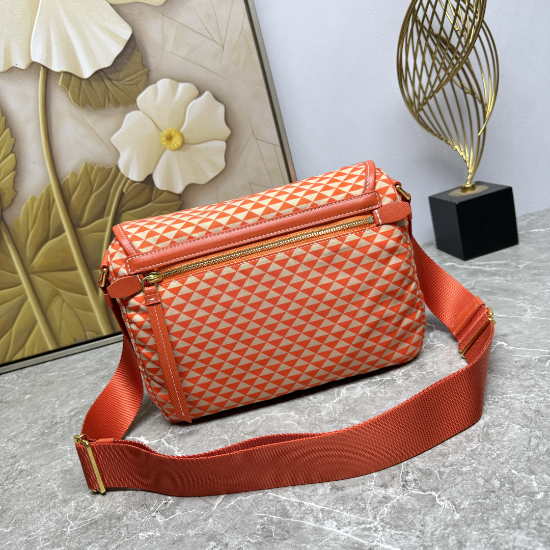 PRADA 프라다 메신저백 크로스백 가방