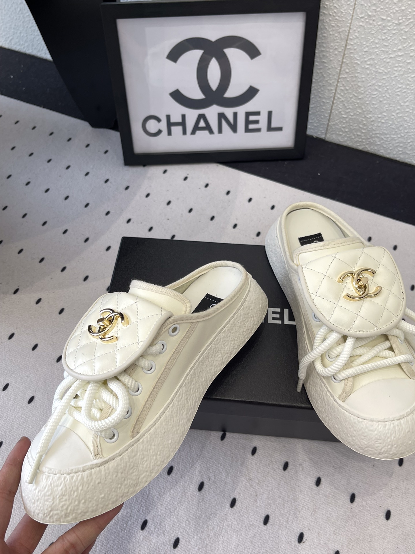 CHANEL 샤넬 세미 슬리퍼 뮬 신발