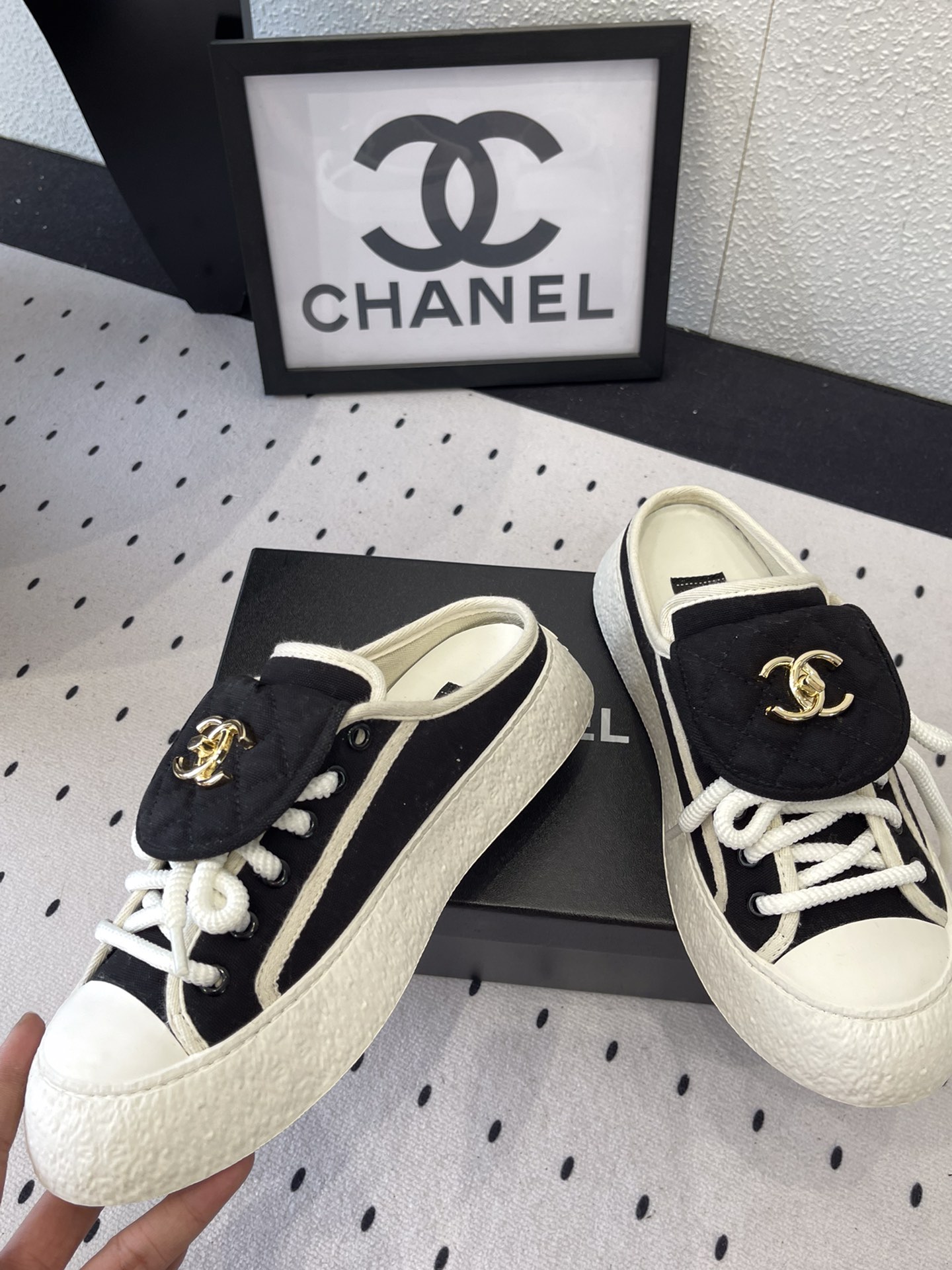 CHANEL 샤넬 세미 슬리퍼 뮬 신발