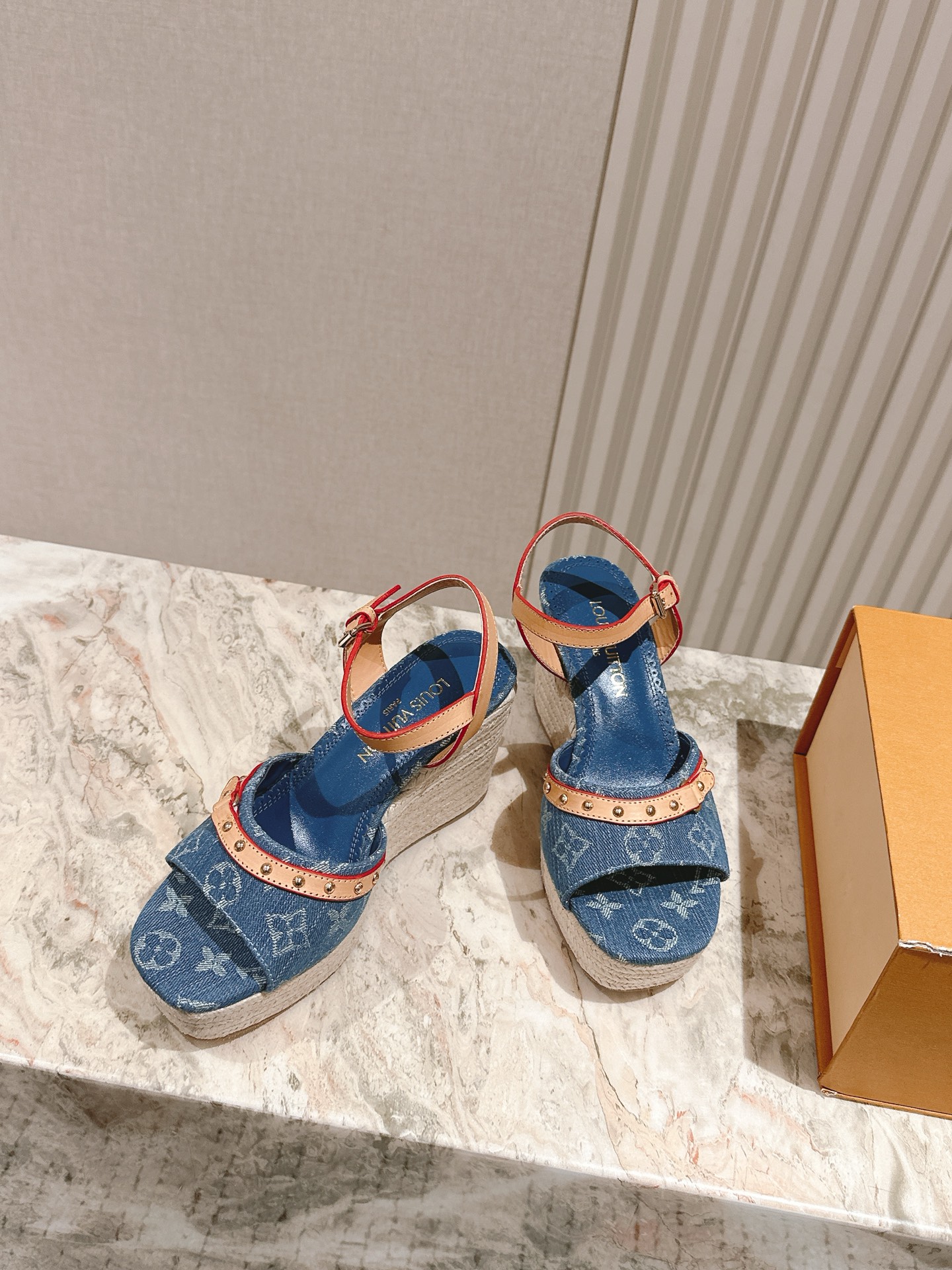 LV 루이비통 통굽 샌들 슬리퍼 신발