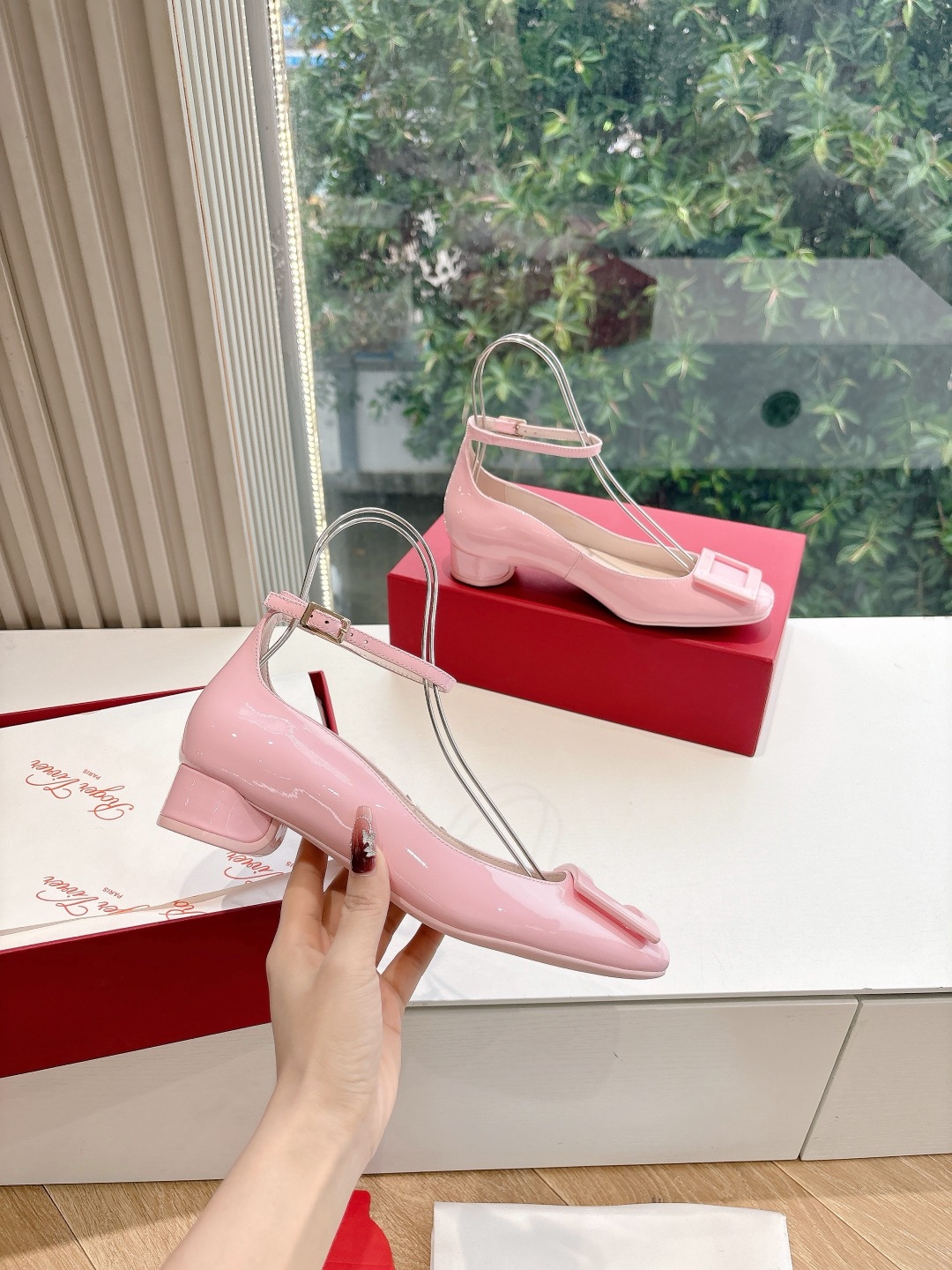 Roger Vivier RV 로저 비비에 플랫슈즈 통굽 구두 단화 신발